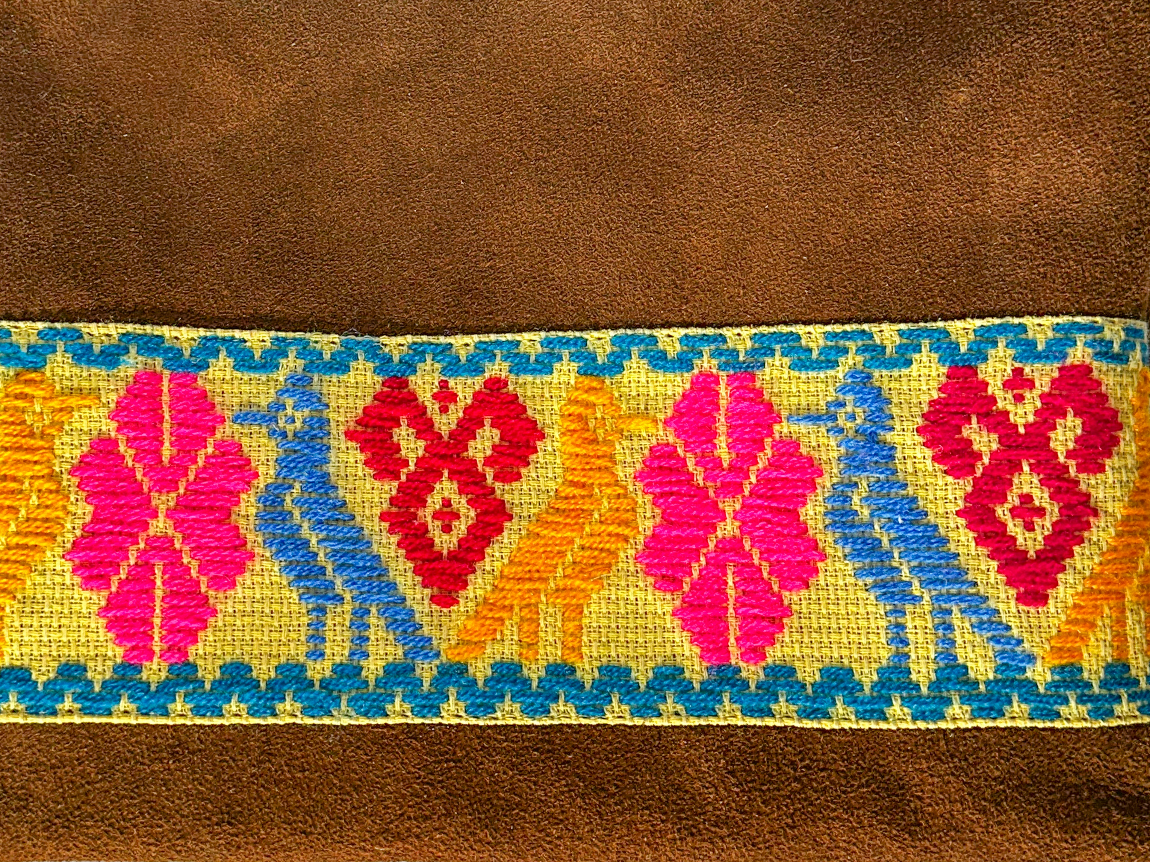 Crossbody Bordado a Mano "Vicenta" – Multicolor – Raízal