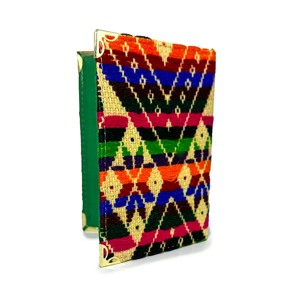 Portapasaporte Bordado a Mano "Nazaria" - Multicolor - Raízal