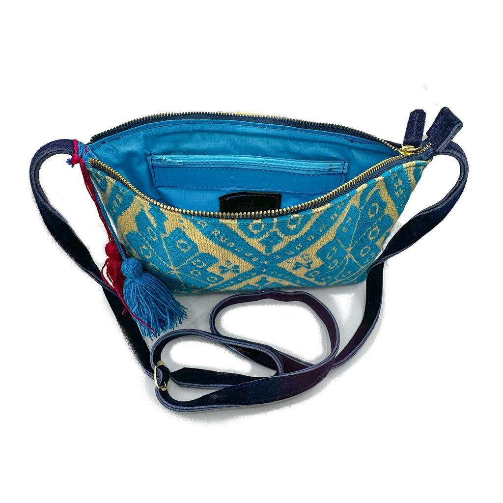 Crossbody Bordado a Mano "Vicenta" – Azul – Raízal