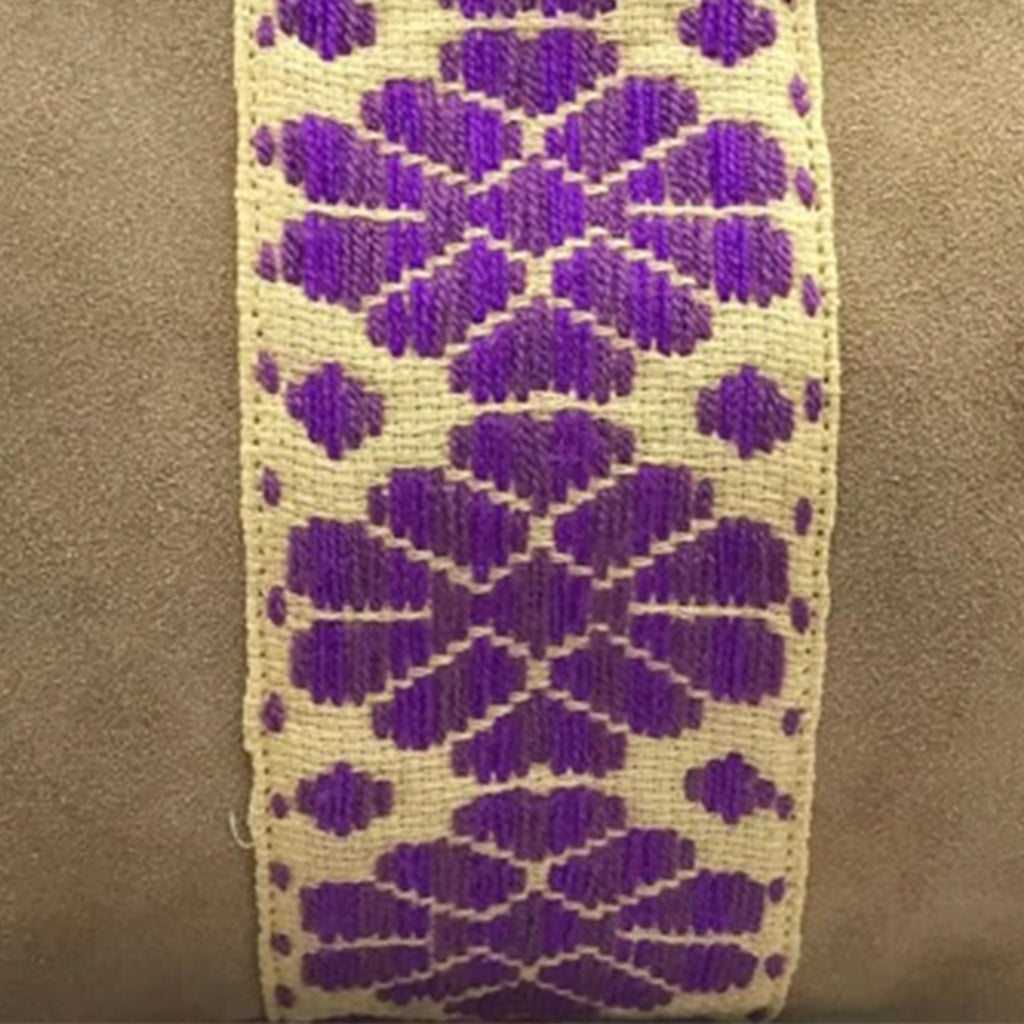 Crossbody Bordado a Mano "Vicenta" – Morado – Raízal