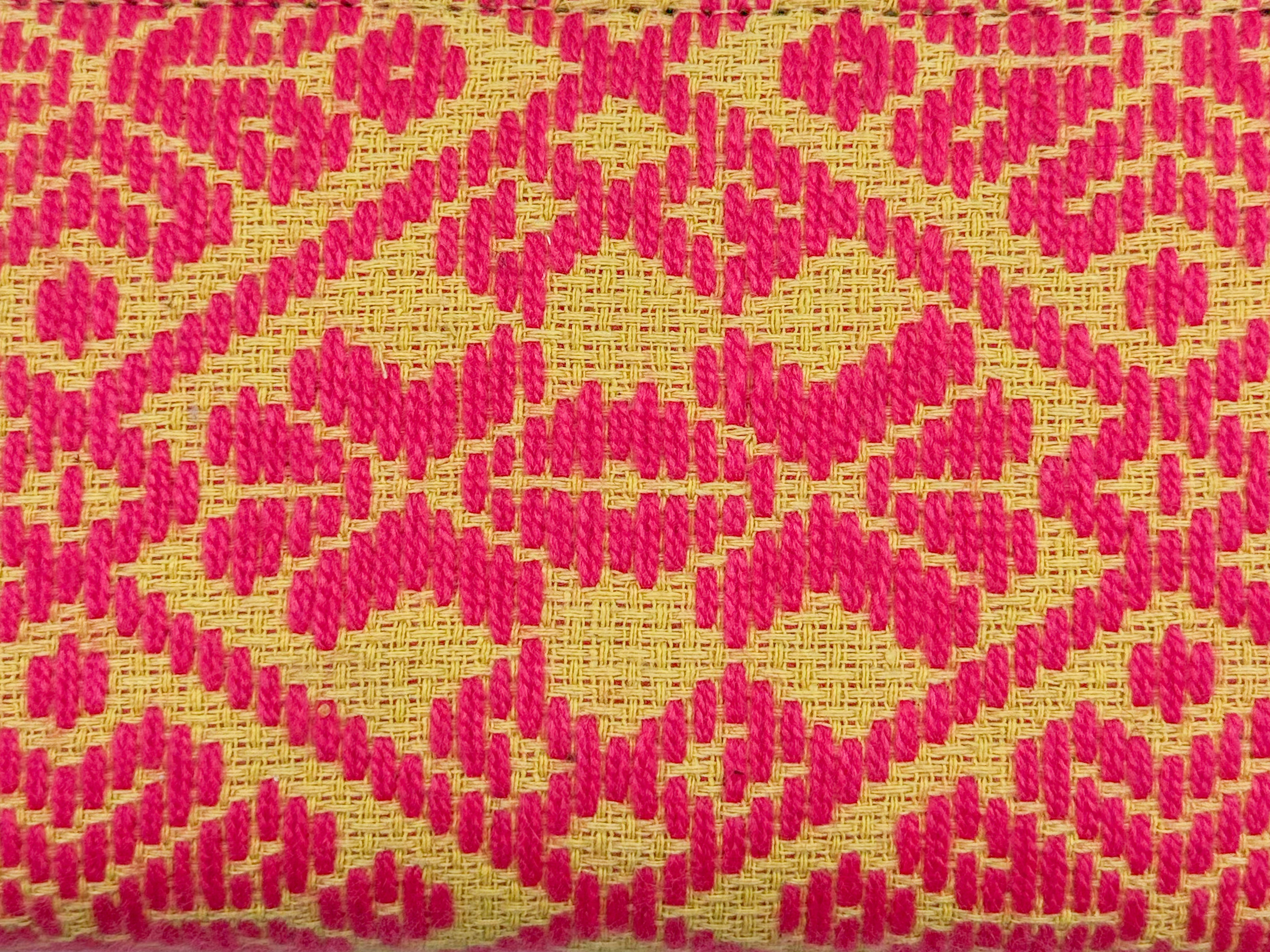 Cartera Bordado a mano "Magdalena" – Rosa – Raízal