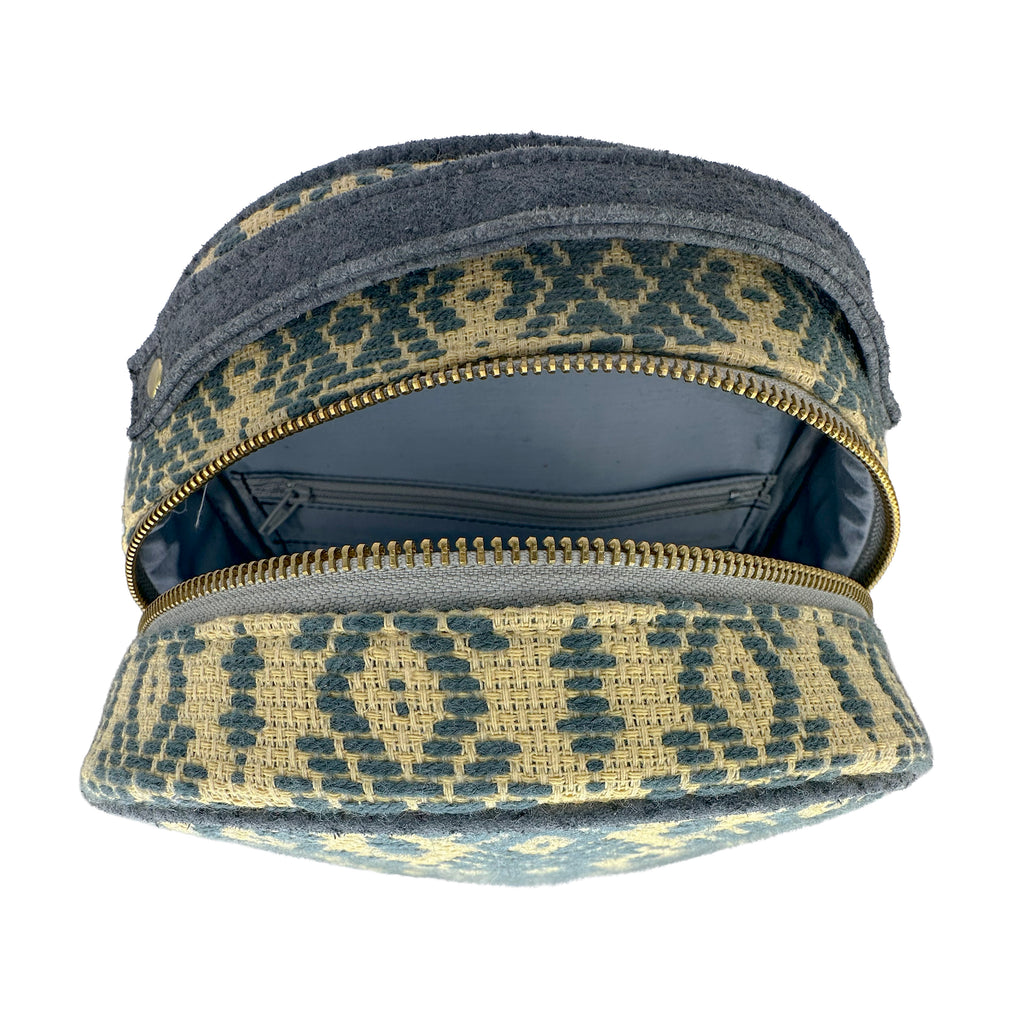 Mochila Bordado a mano "Luisa" – Gris – Raízal