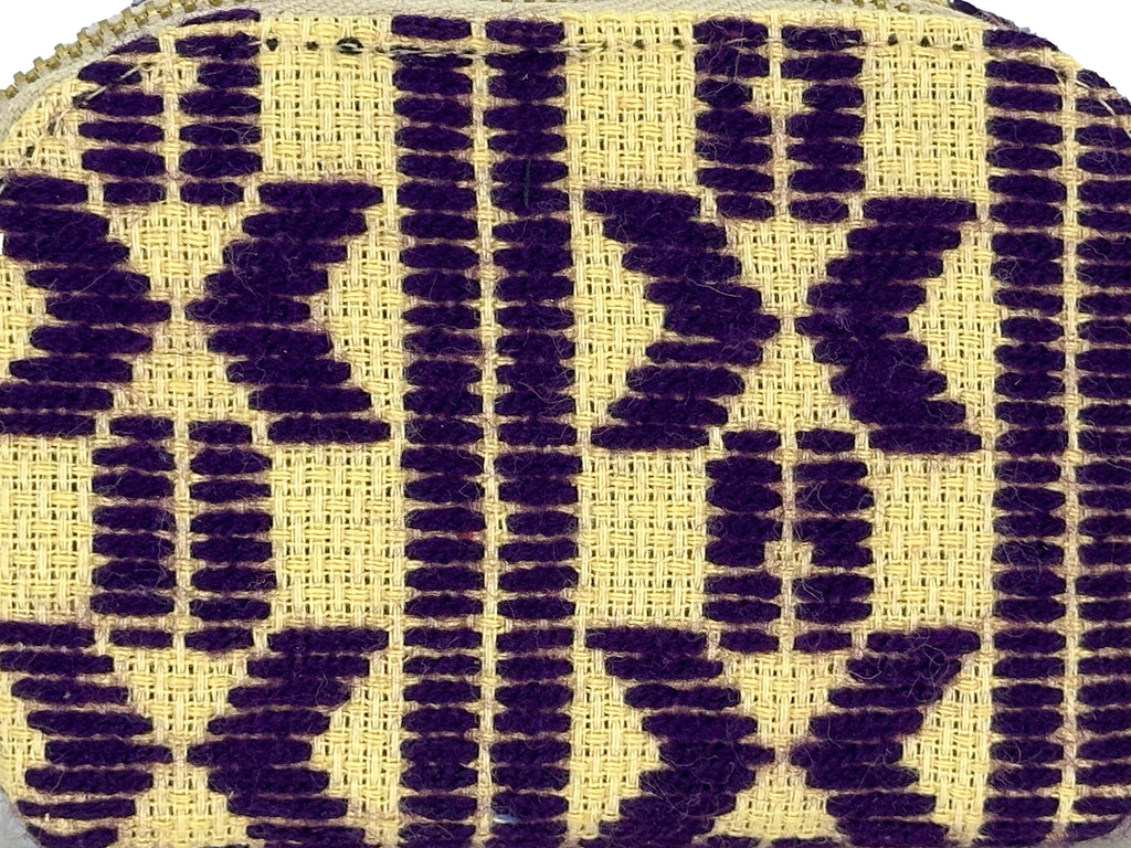 Monedero Bordado a Mano "Ernestina" – Morado – Raízal
