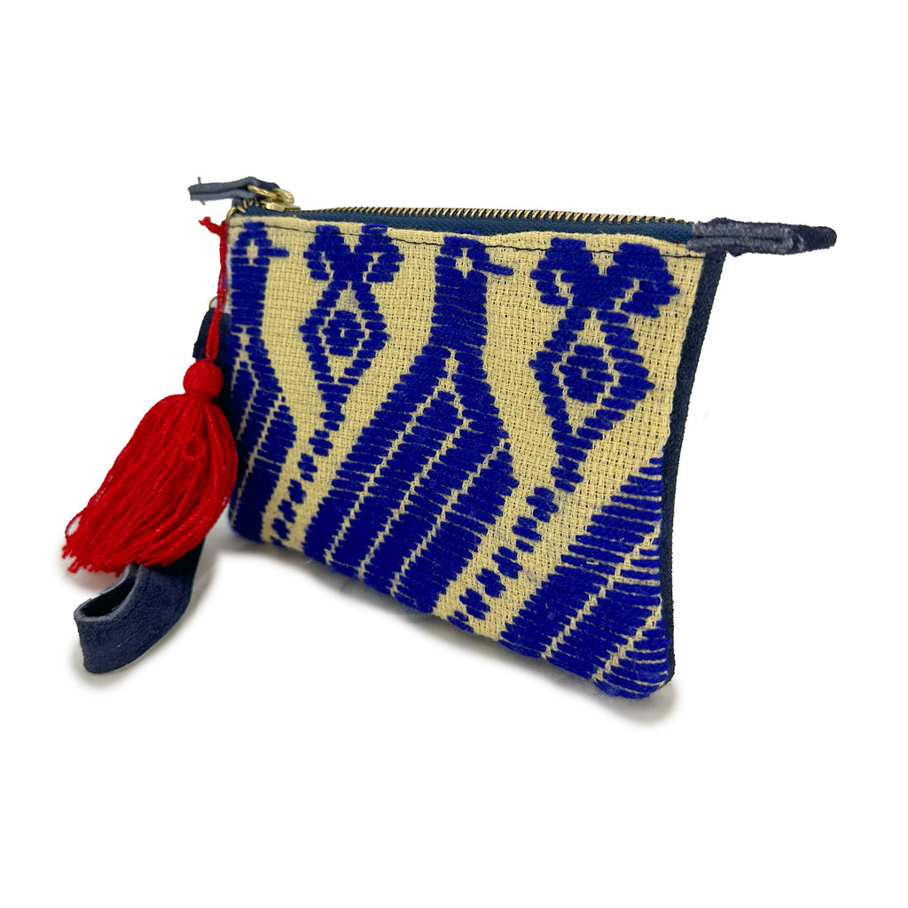 Muñequera Bordado a Mano "Rosario" – Azul – Raízal