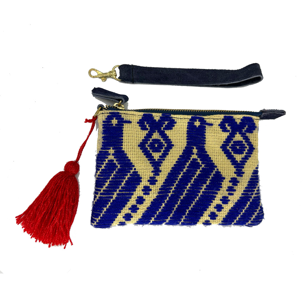 Muñequera Bordado a Mano "Rosario" – Azul – Raízal