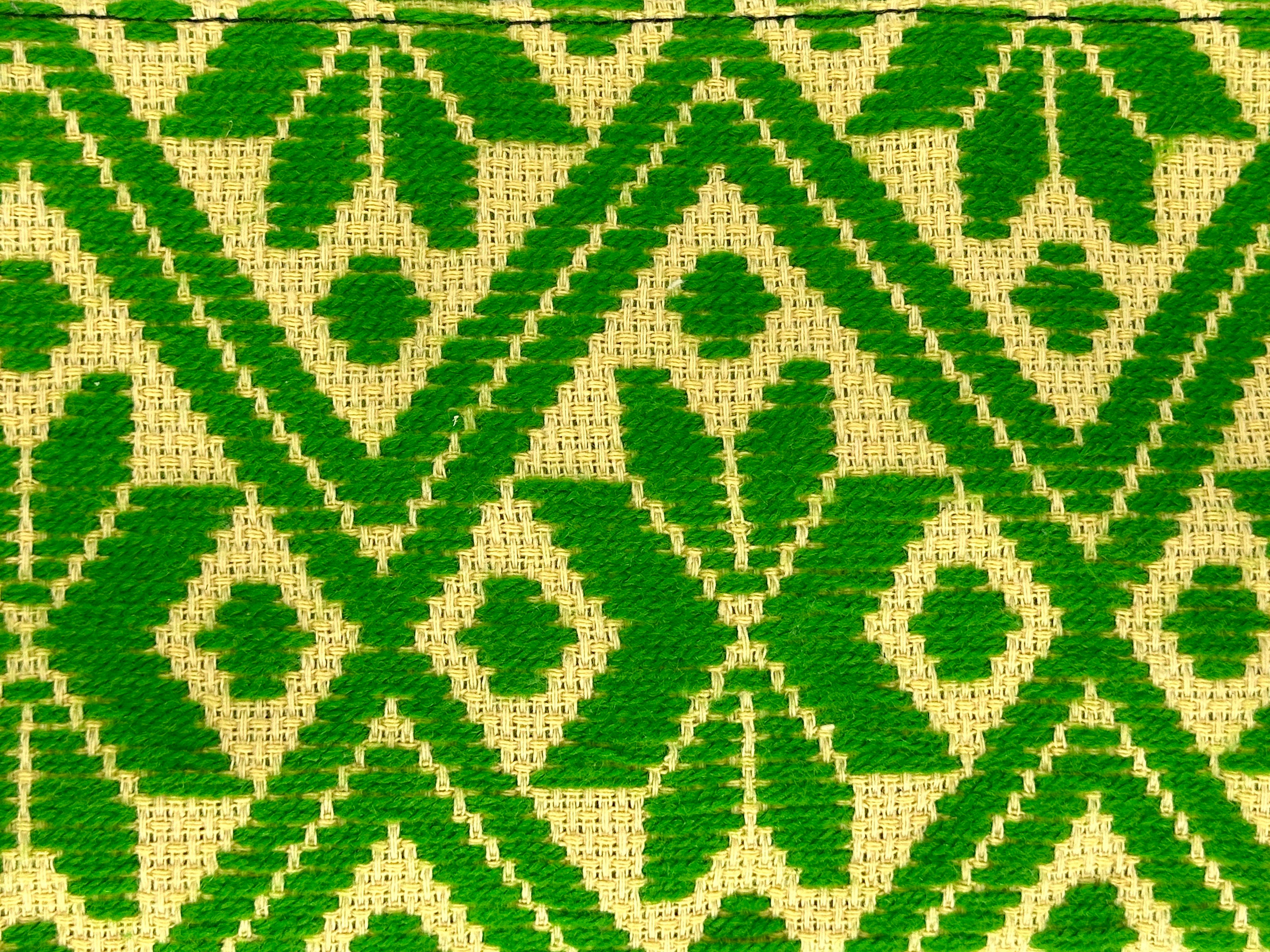 Muñequera Bordado a Mano "Erika" – Verde – Raízal