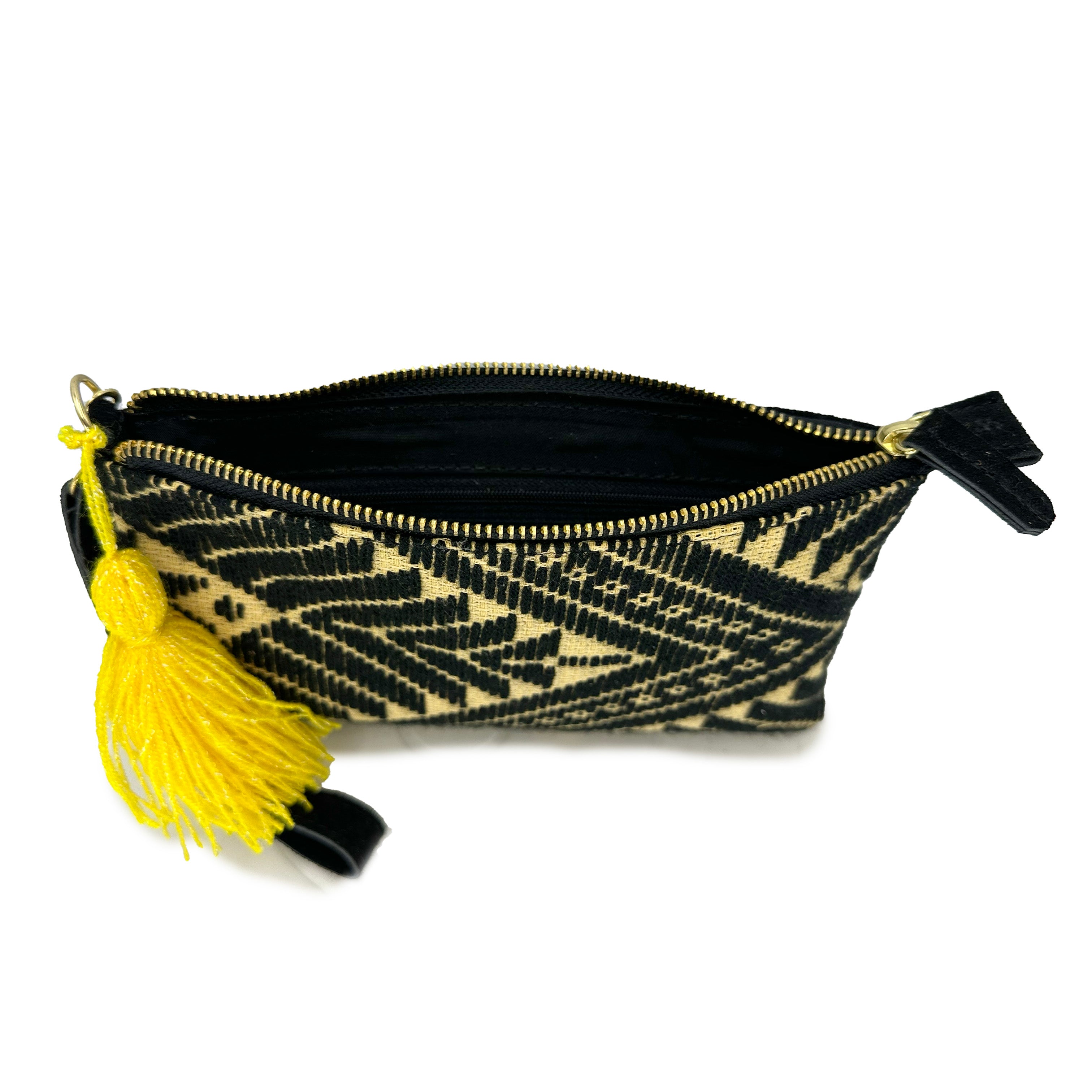 Muñequera Bordado a Mano "Erika" – Negro – Raízal