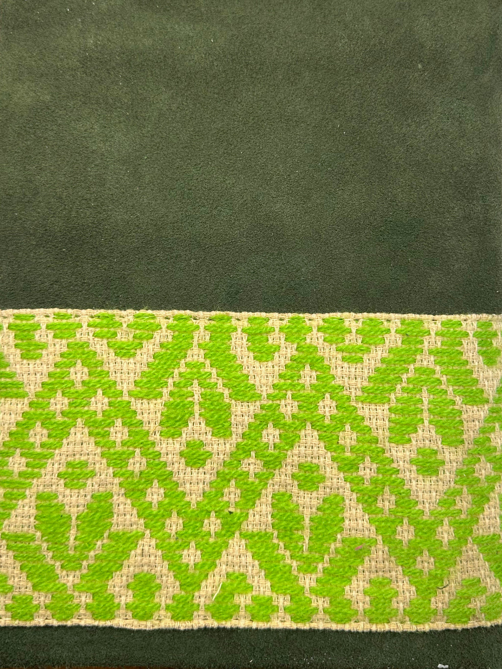 Crossbody Bordado a Mano "Angélica" – Verde – Raízal