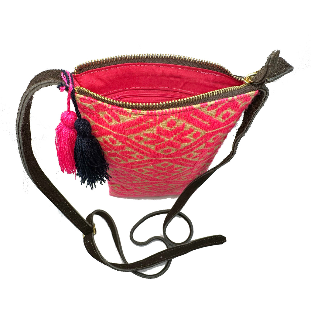 Crossbody Bordado a Mano "Angélica" – Rosa – Raízal