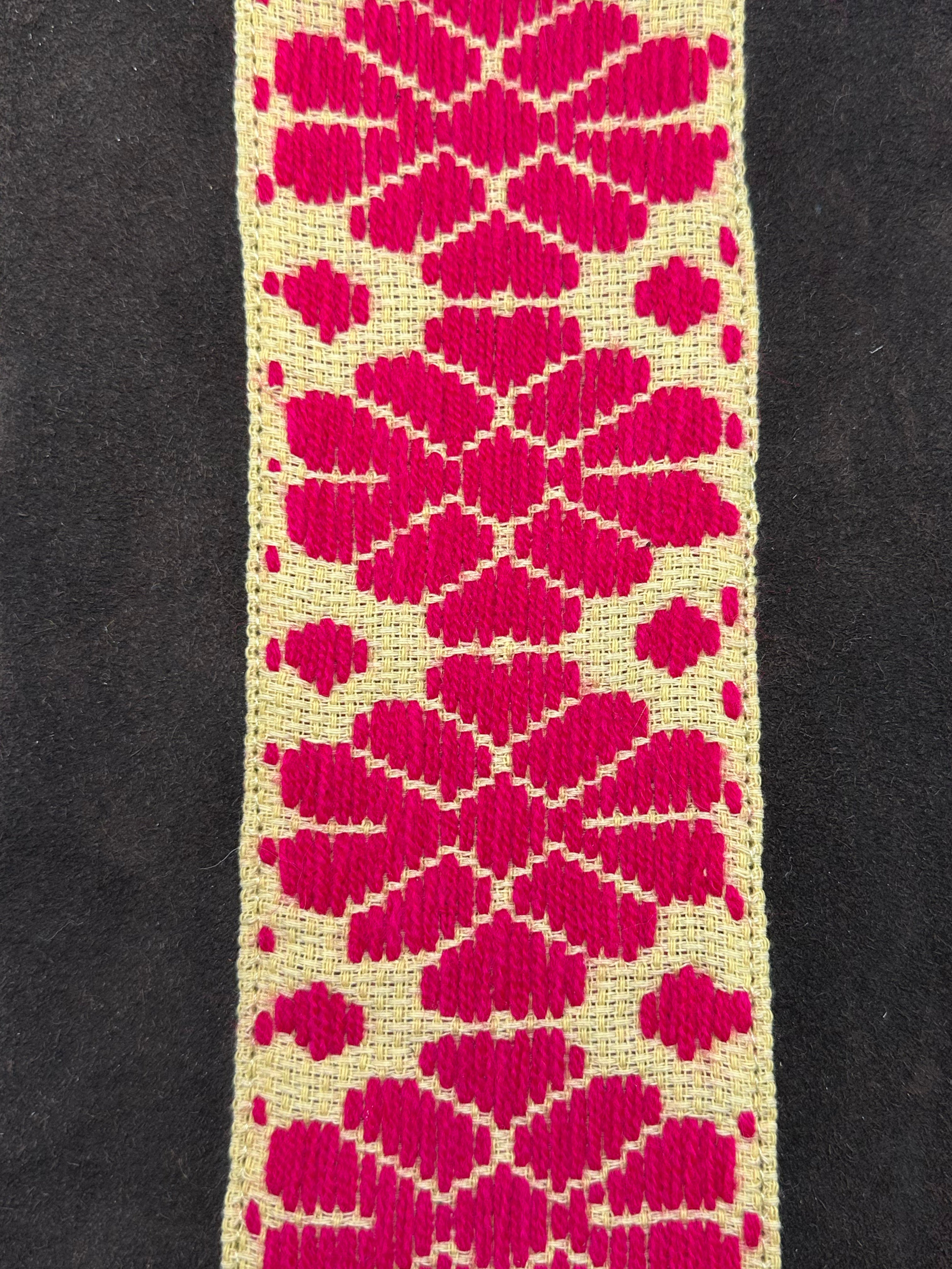 Crossbody Bordado a Mano "Angélica" – Rosa – Raízal