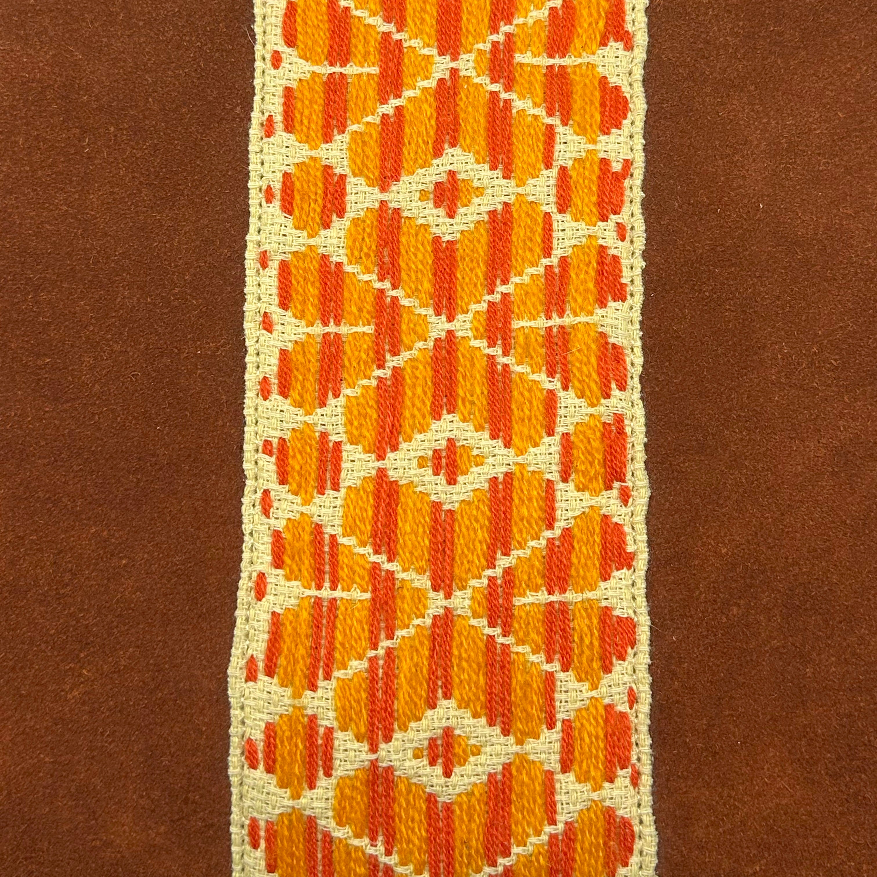 Crossbody Bordado a Mano "Vicenta" – Naranja – Raízal