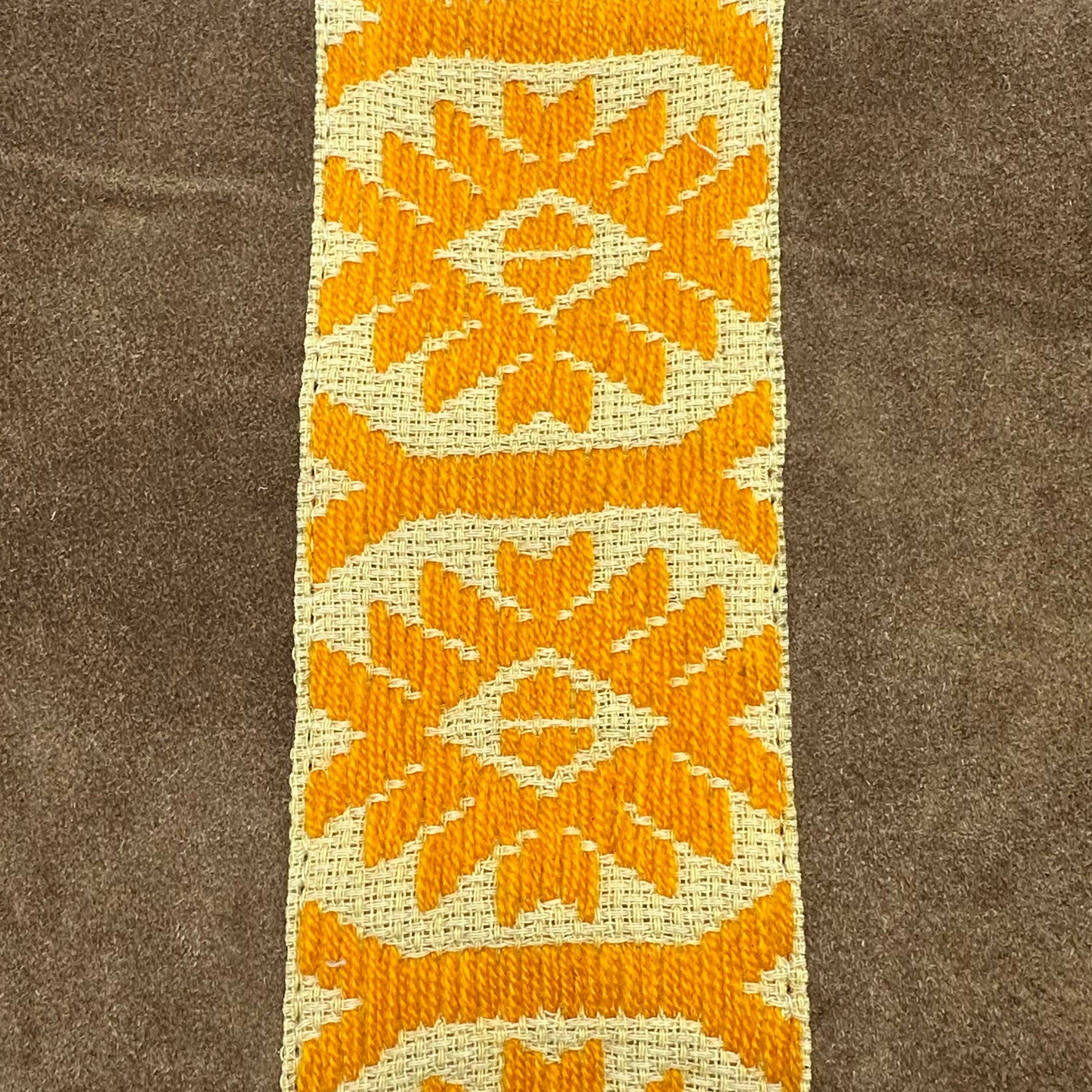 Crossbody Bordado a Mano "Vicenta" – Amarillo – Raízal