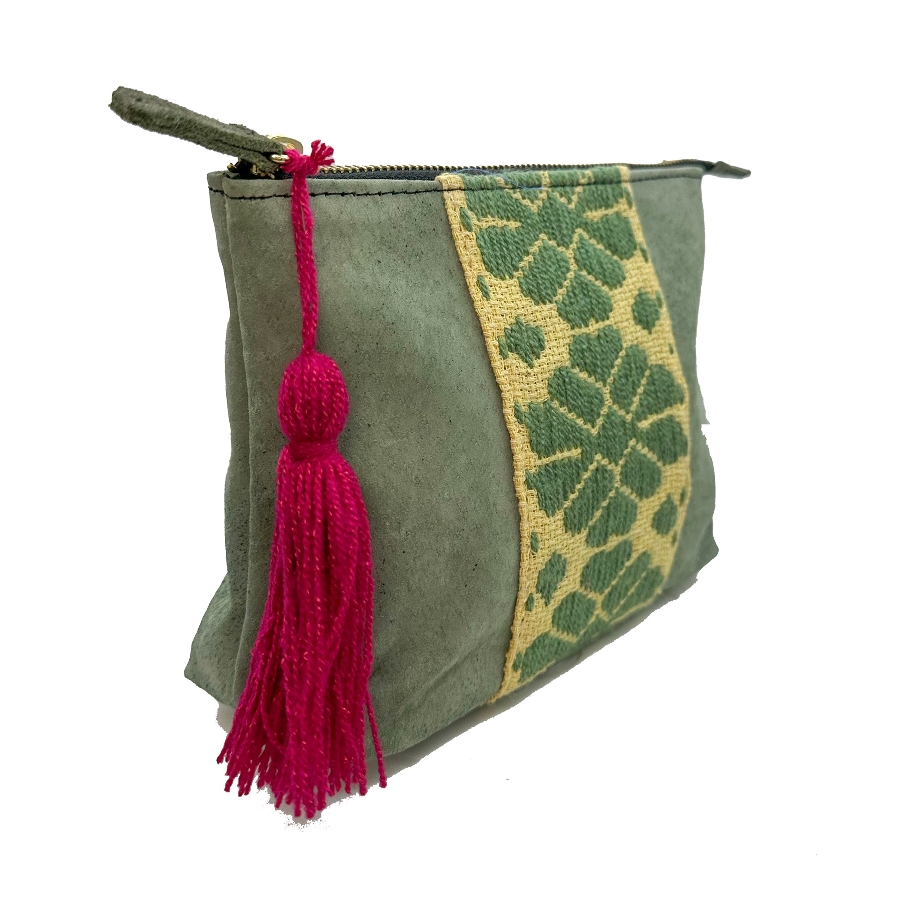 Cosmetiquera Bordado a mano "Cecilia" – Verde – Raízal