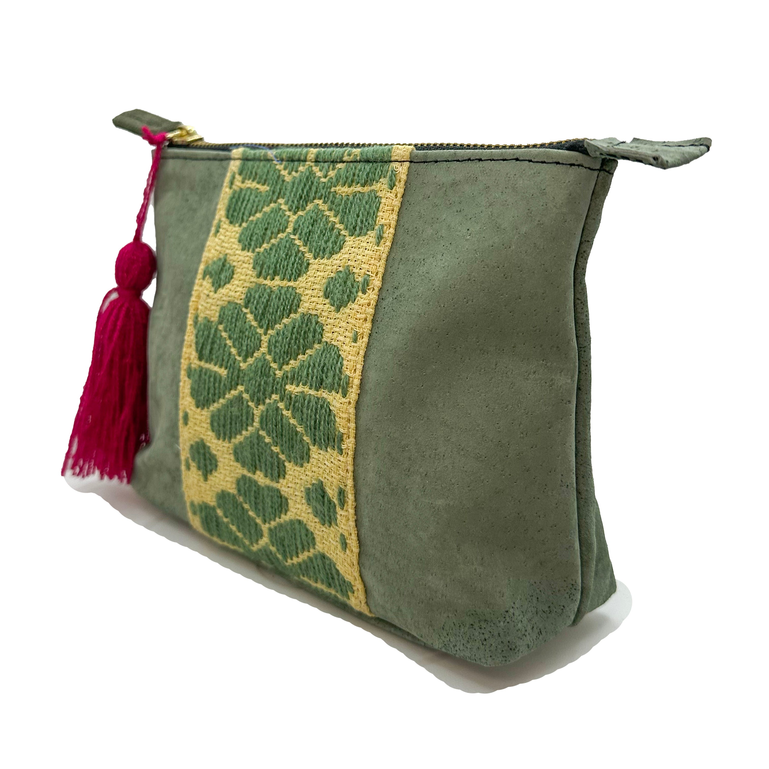 Cosmetiquera Bordado a mano "Cecilia" – Verde – Raízal