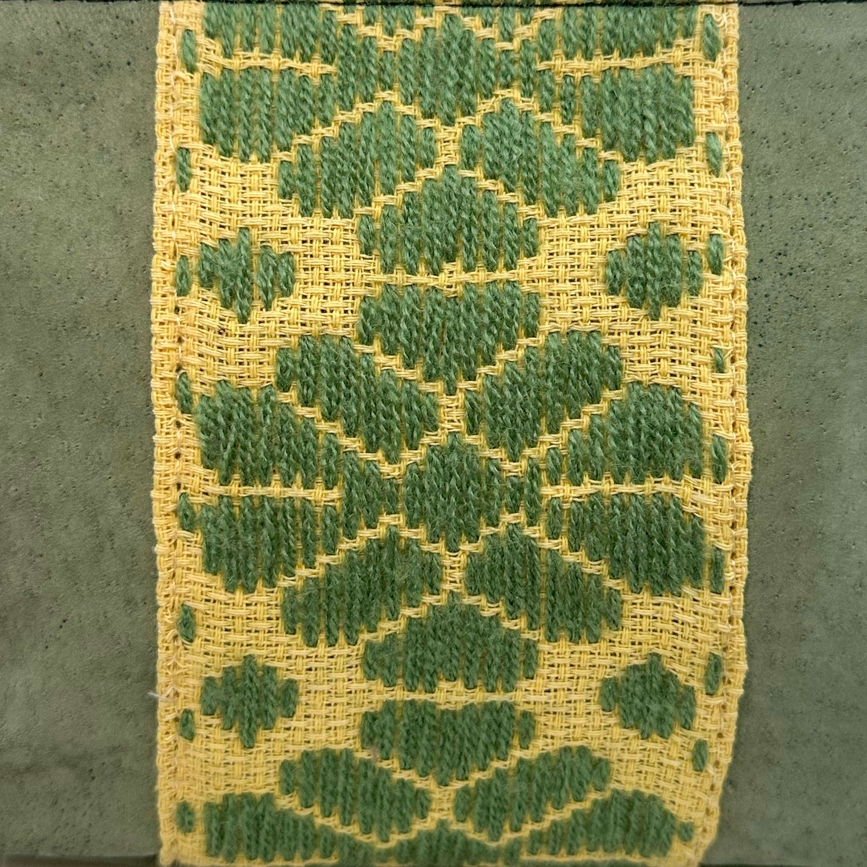 Cosmetiquera Bordado a mano "Cecilia" – Verde – Raízal