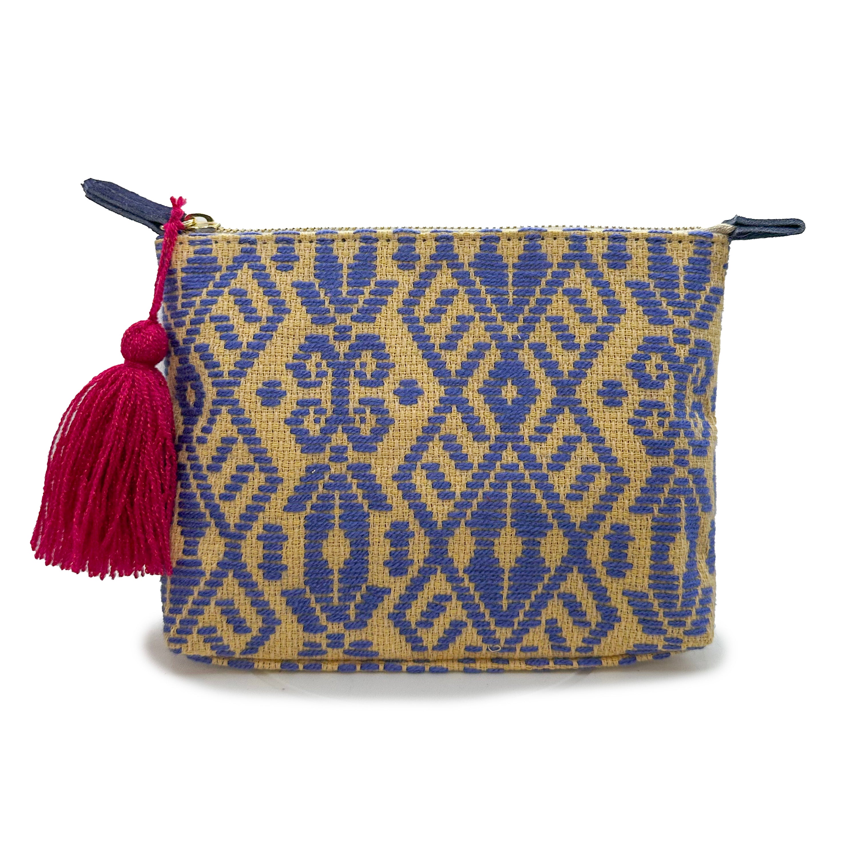 Cosmetiquera Bordado a mano "Cecilia" – Azul – Raízal