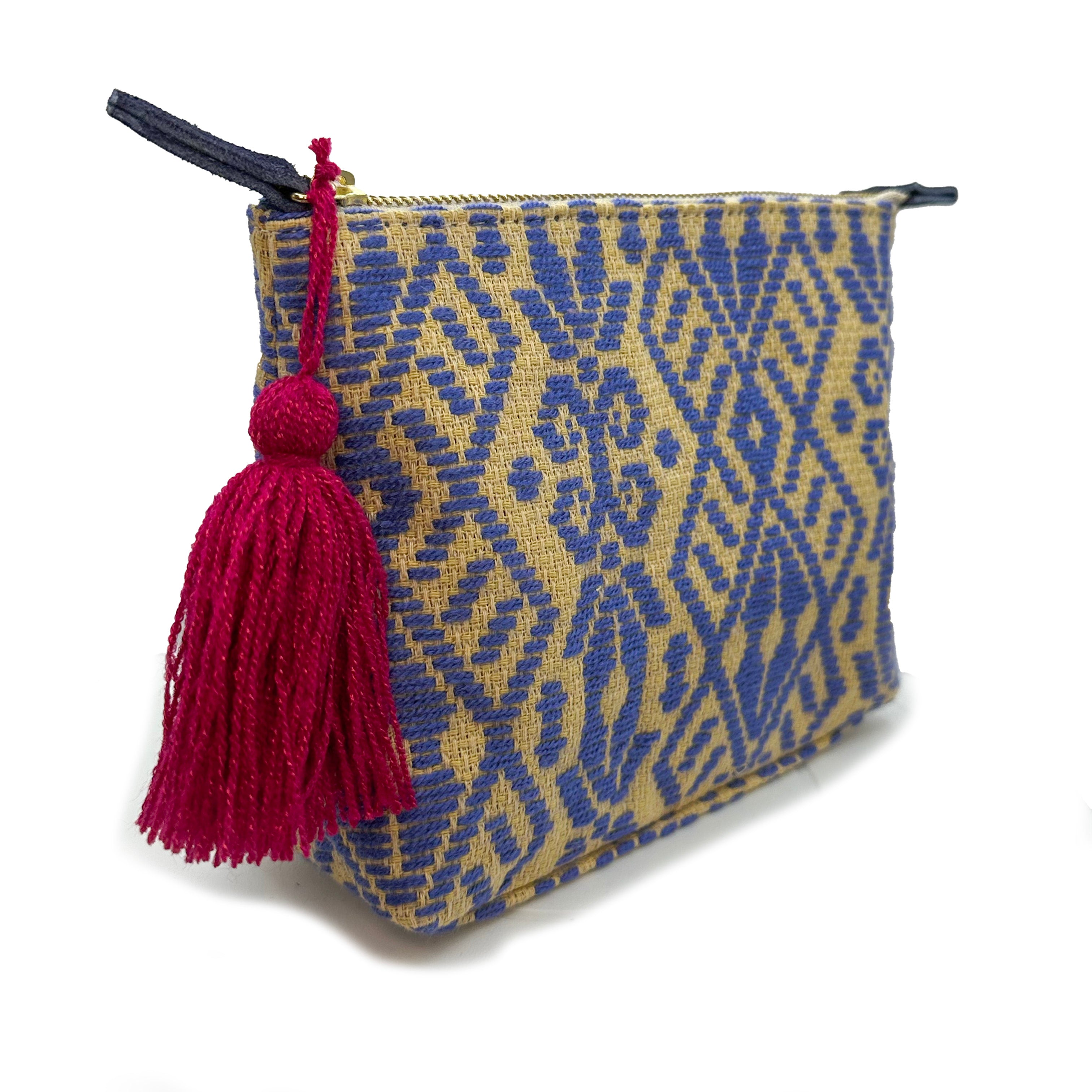 Cosmetiquera Bordado a mano "Cecilia" – Azul – Raízal