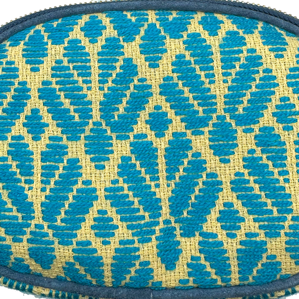 Cangurera Bordado a mano "Eugenia" – Azul – Raízal