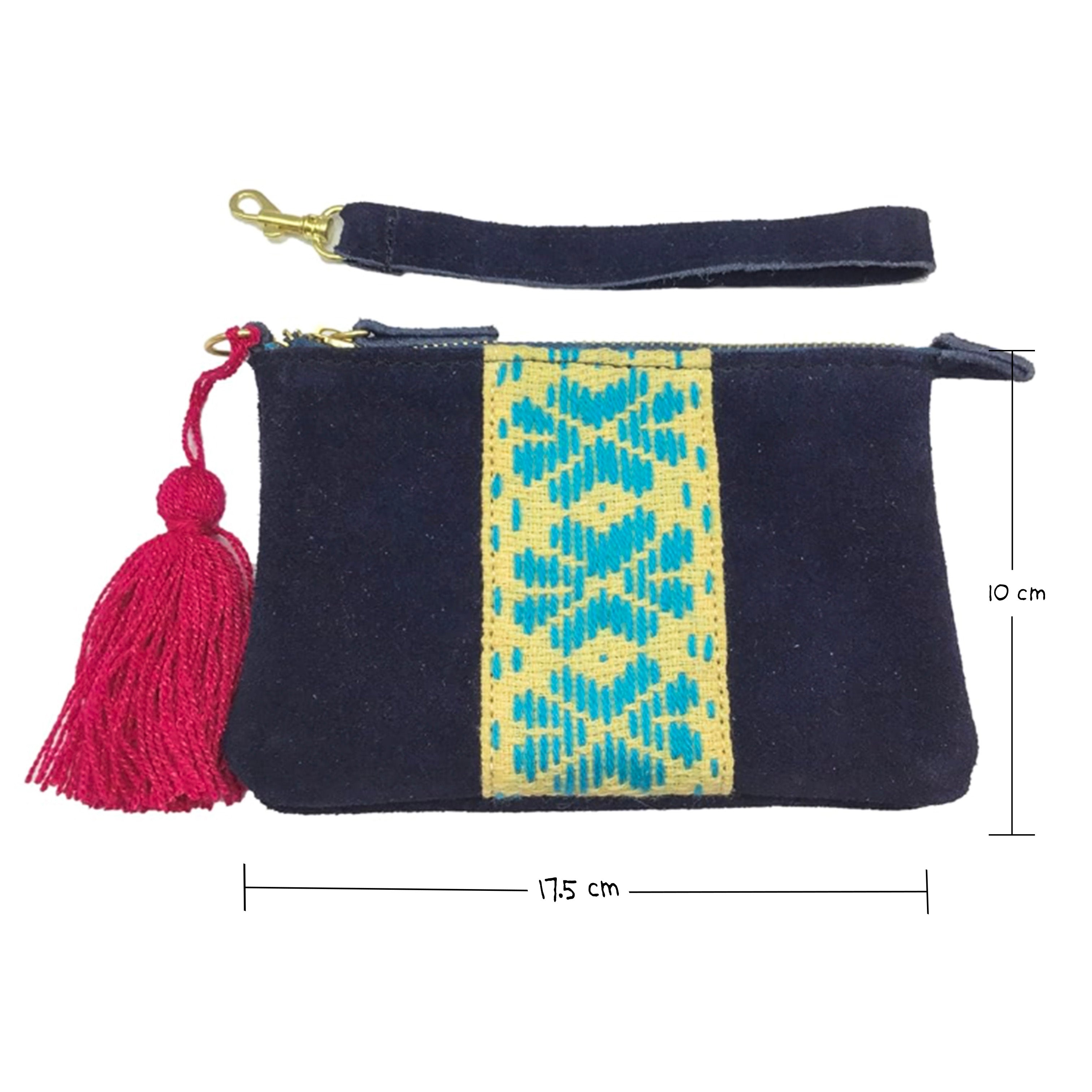 Muñequera Bordado a Mano "Rosario" – Azul – Raízal