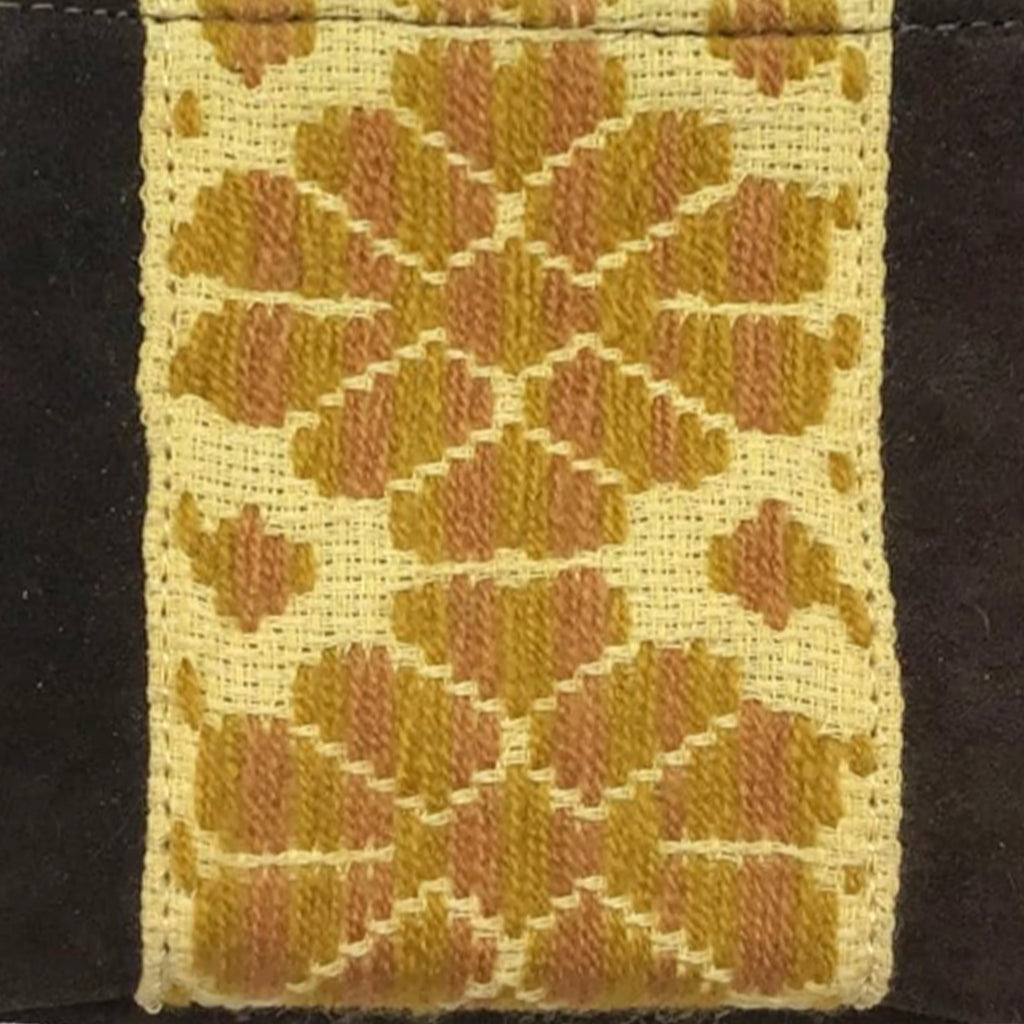 Muñequera Bordado a Mano "Rosario" – Amarillo – Raízal