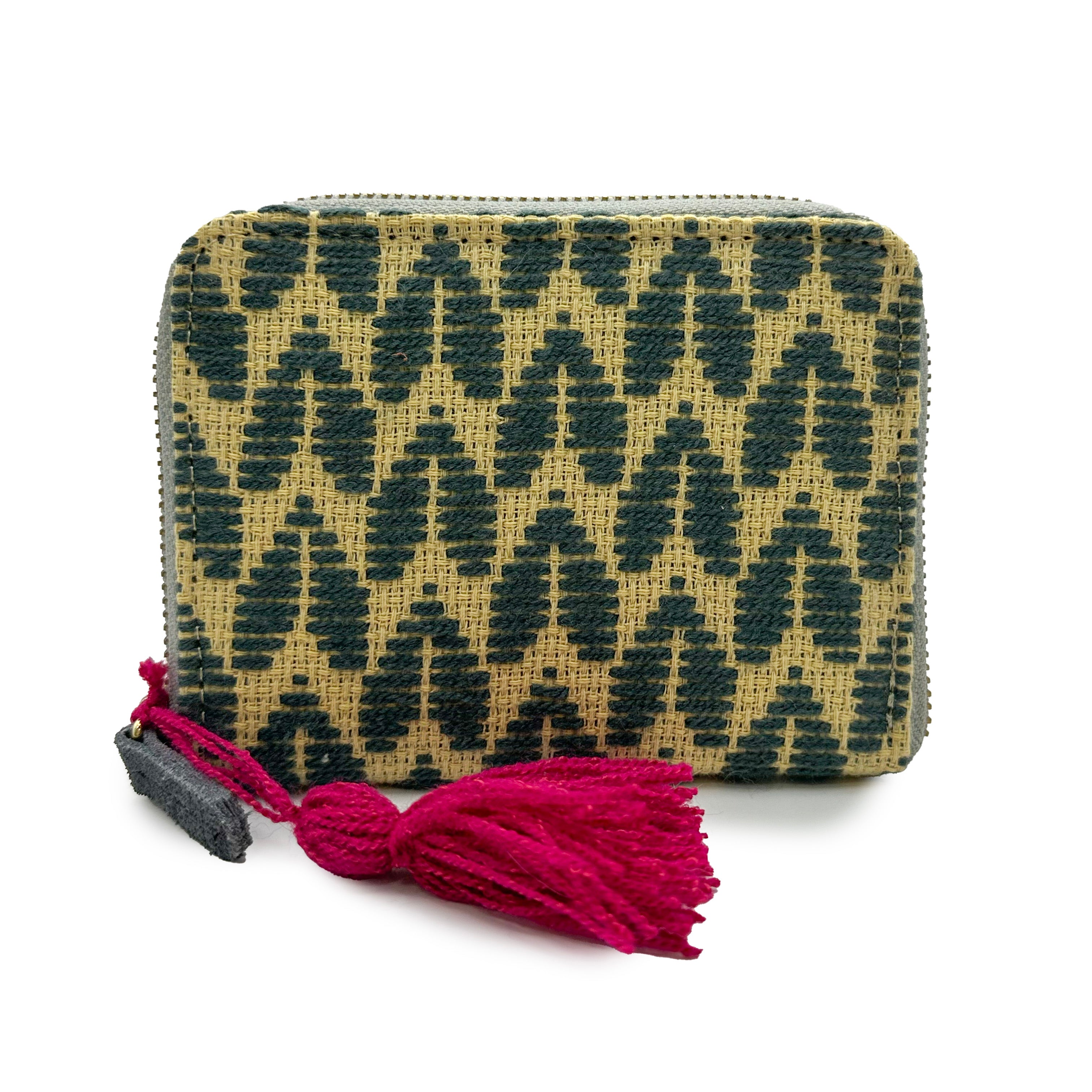 Cartera Bordado a mano "Matilde" – Gris – Raízal