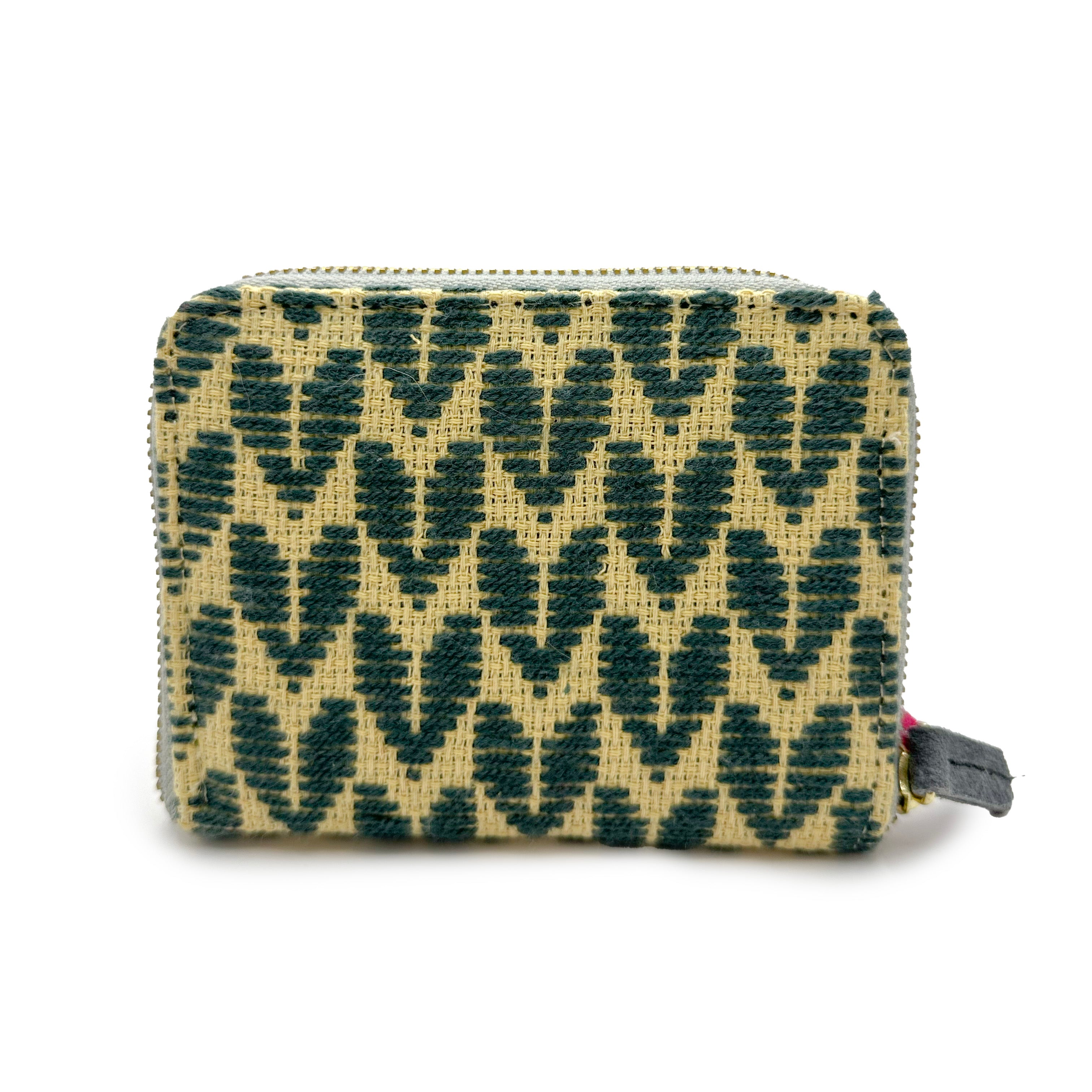 Cartera Bordado a mano "Matilde" – Gris – Raízal