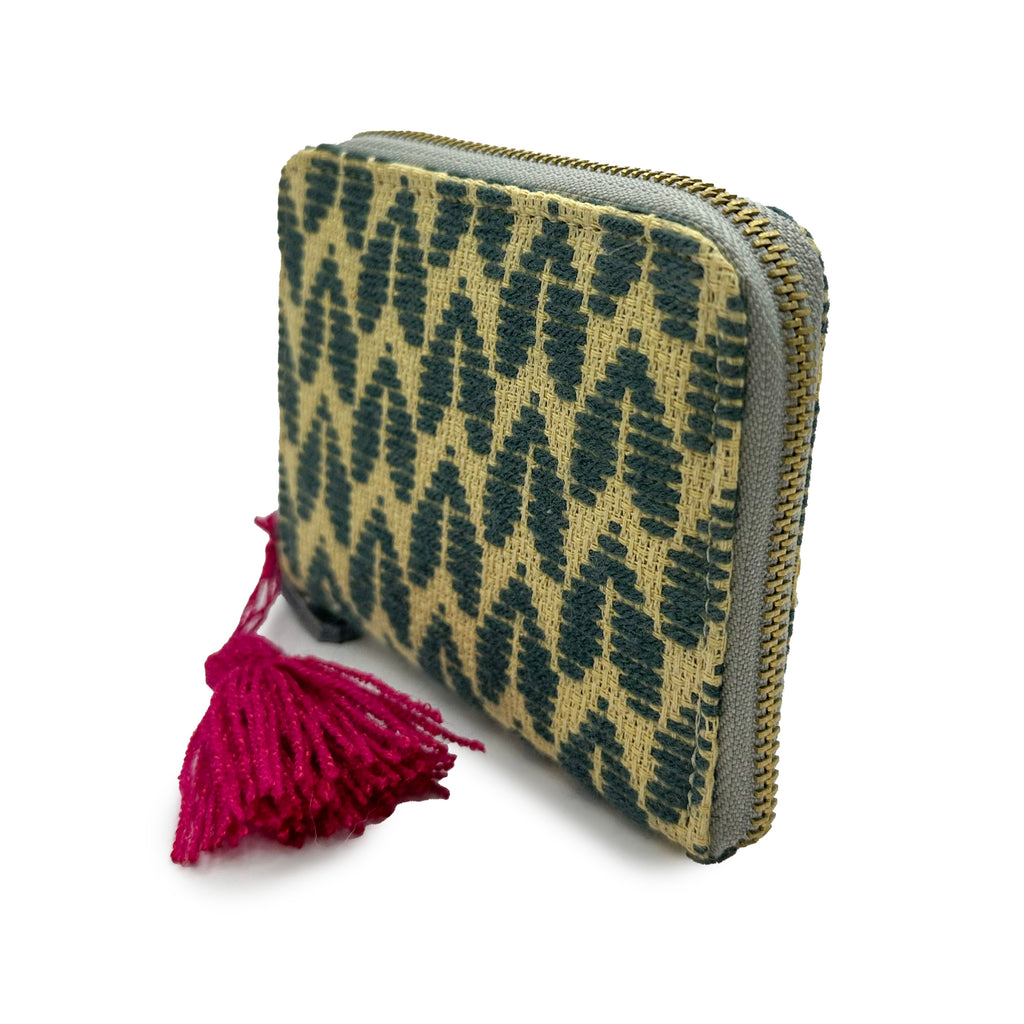 Cartera Bordado a mano "Matilde" – Gris – Raízal
