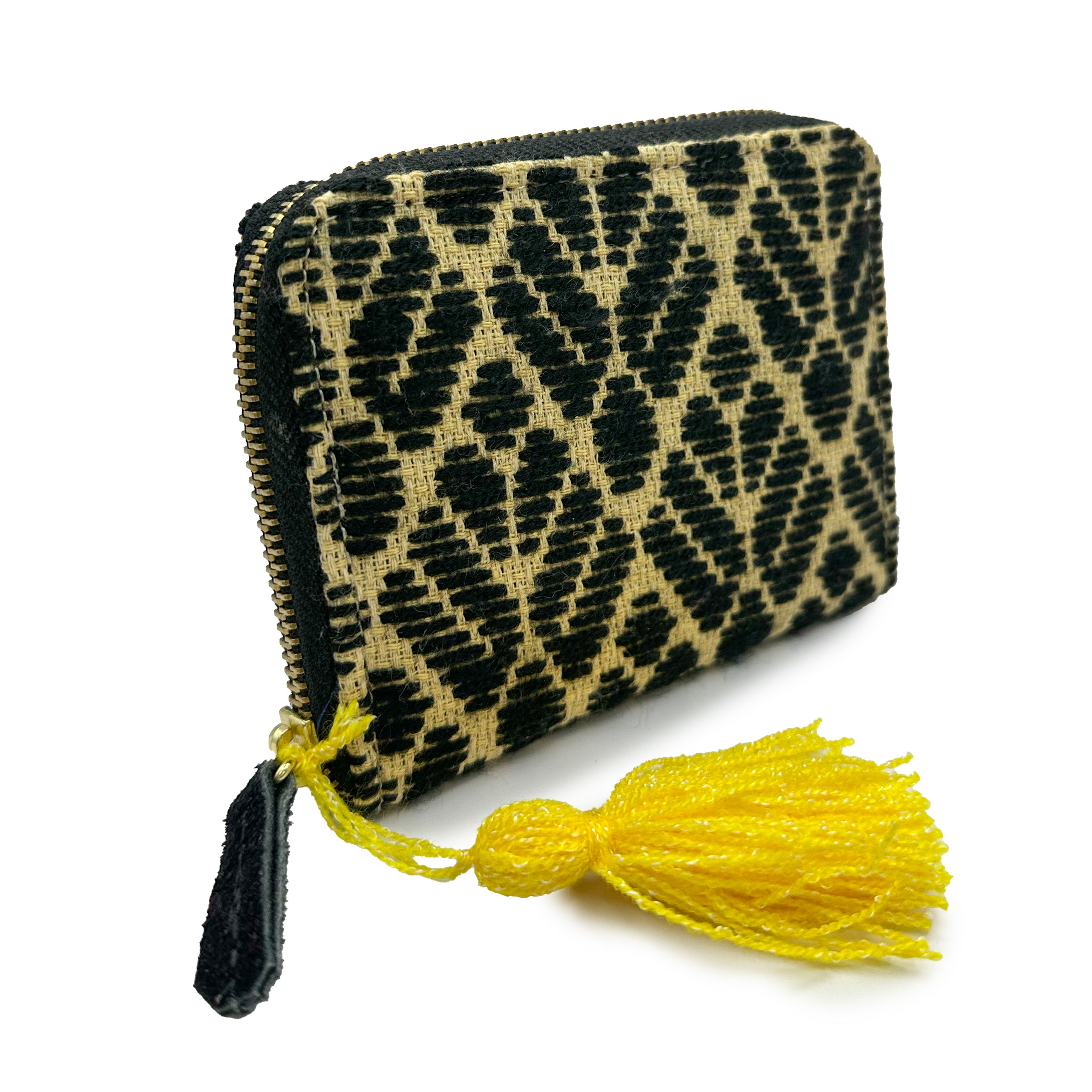 Cartera Bordado a mano "Matilde" – Negro – Raízal