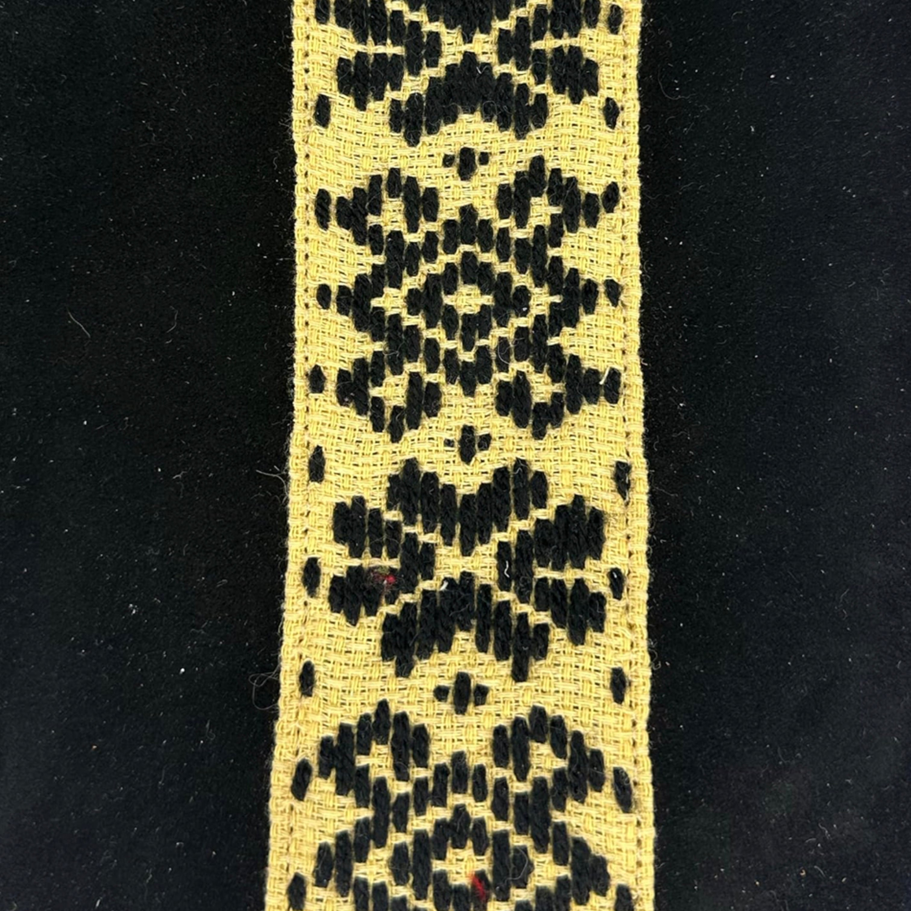 Crossbody Bordado a Mano "Angélica" – Negro – Raízal