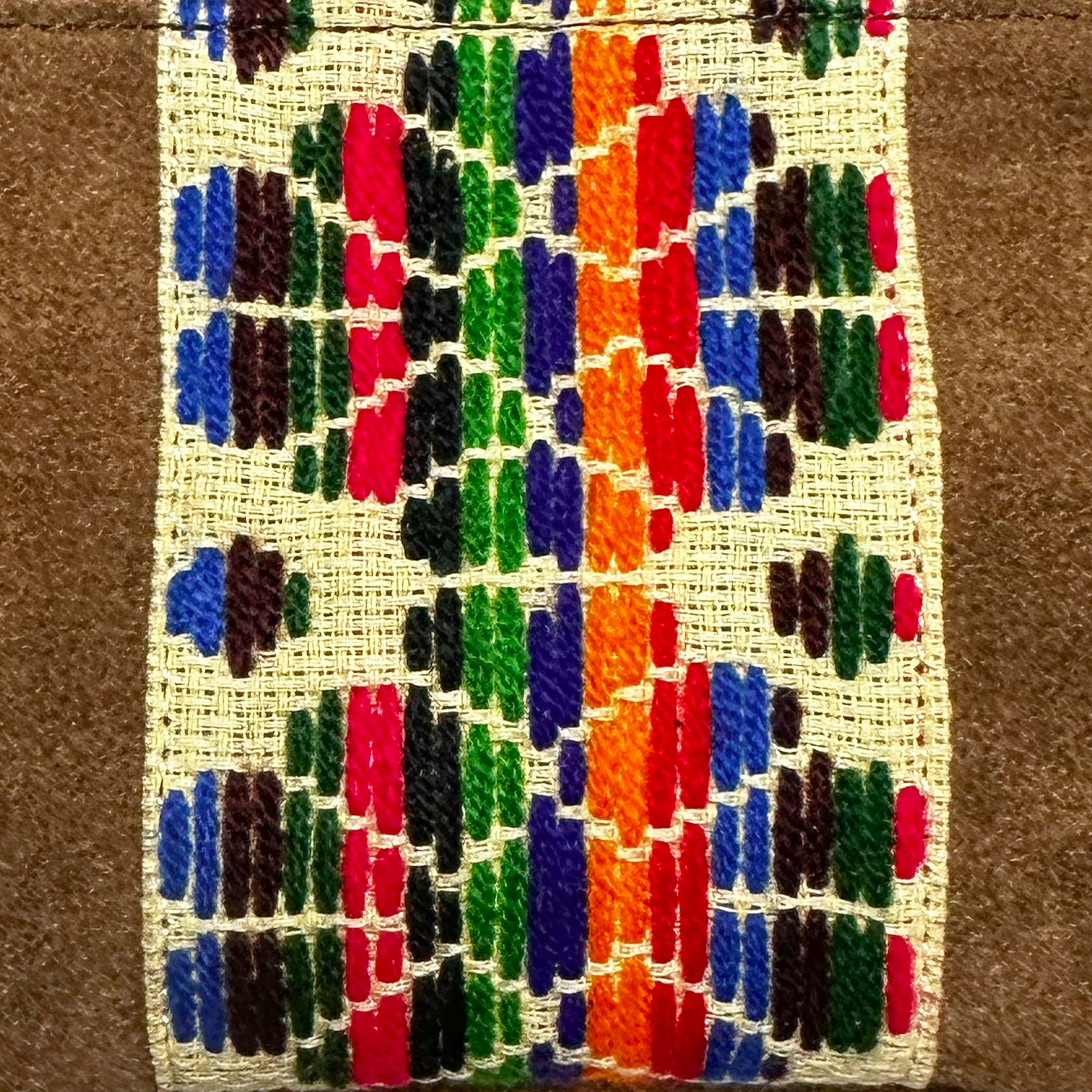 Muñequera Bordado a Mano "Erika" – Multicolor – Raízal