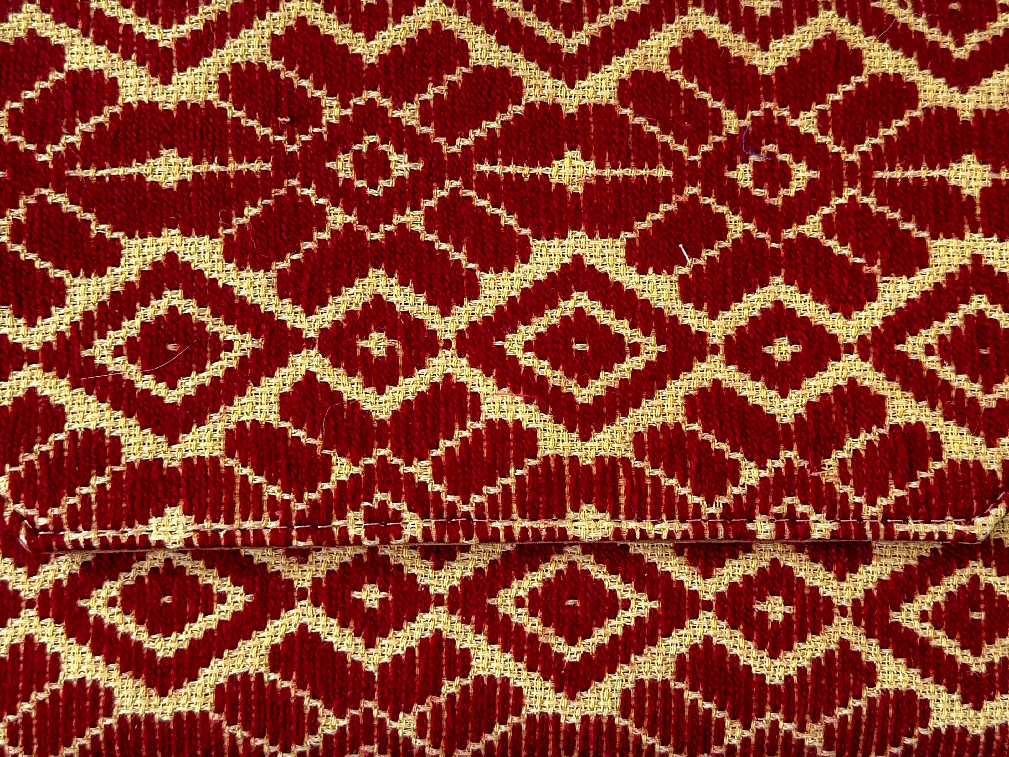 Bolsa Bordado a mano "Juana" – Rojo – Raízal