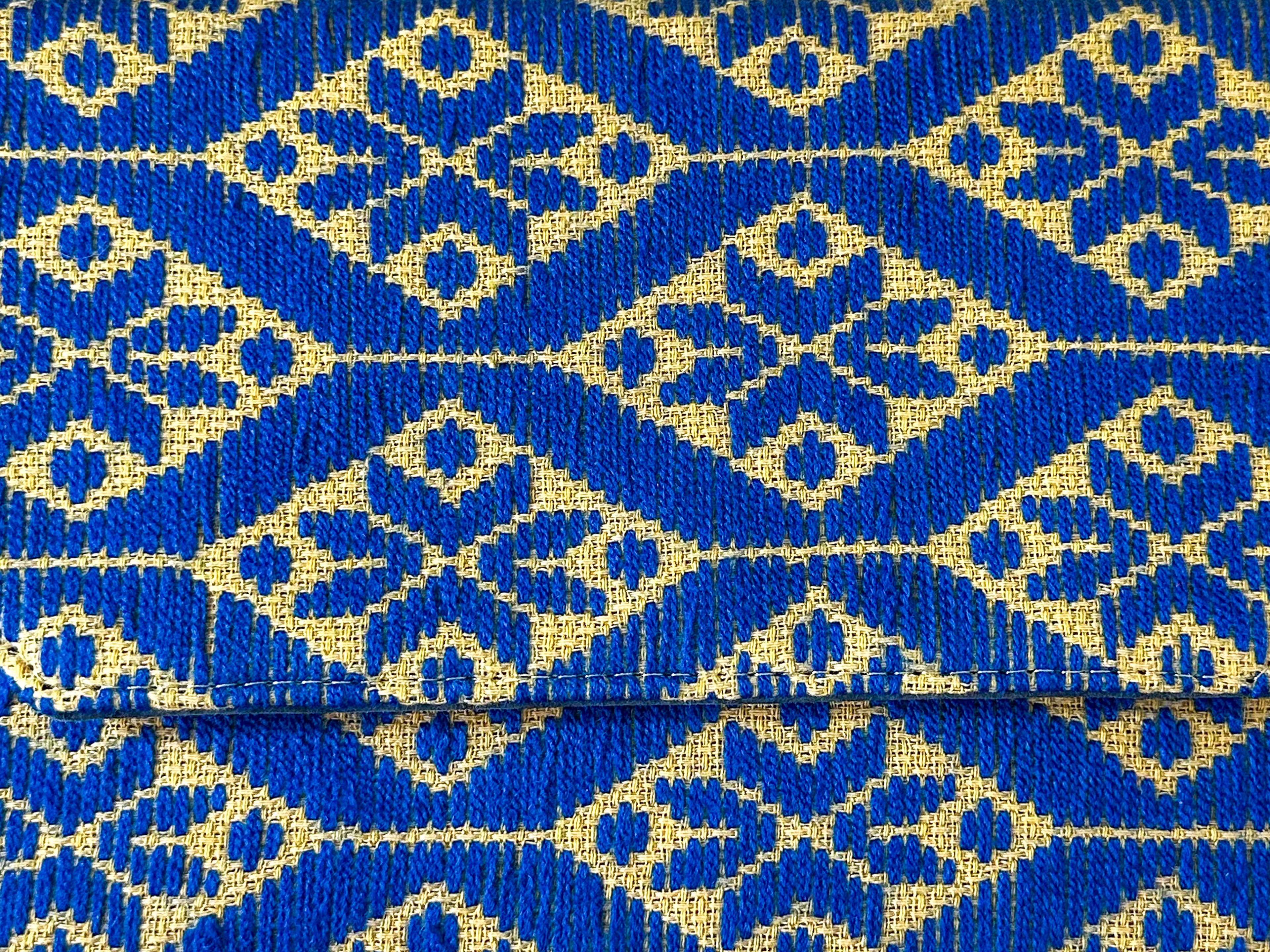 Bolsa Bordado a mano "Juana" – Azul – Raízal