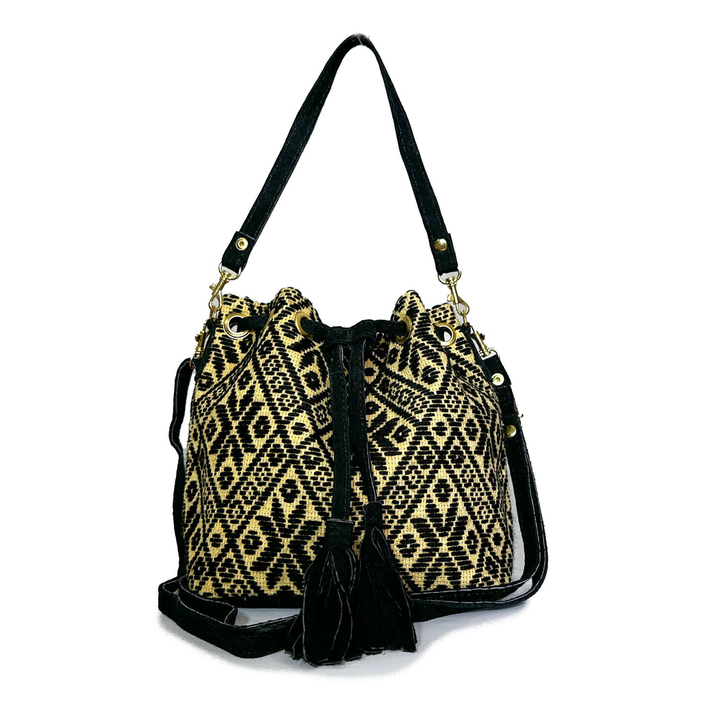 Bolsa tipo Bucket Bordado a Mano "Mariana" – Negro – Raízal