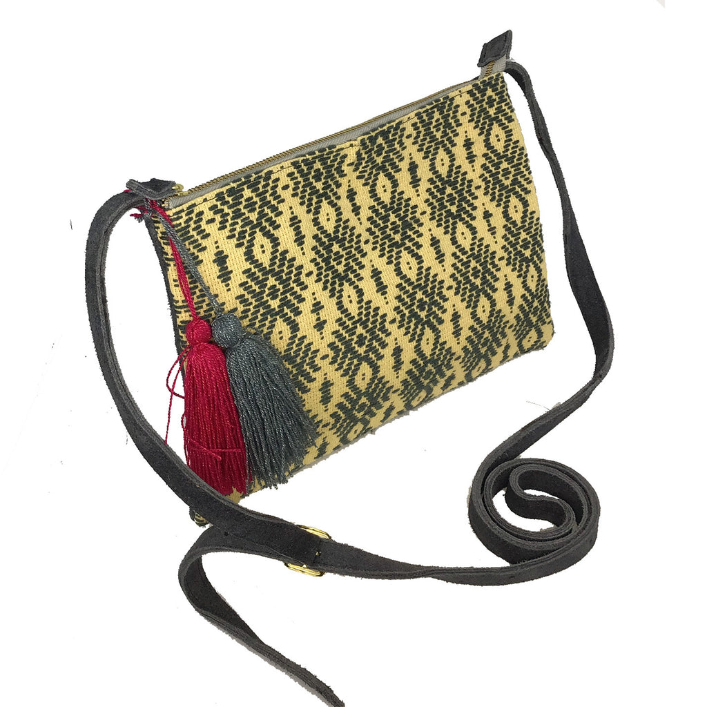 Crossbody Bordado a Mano "Vicenta" – Gris – Raízal