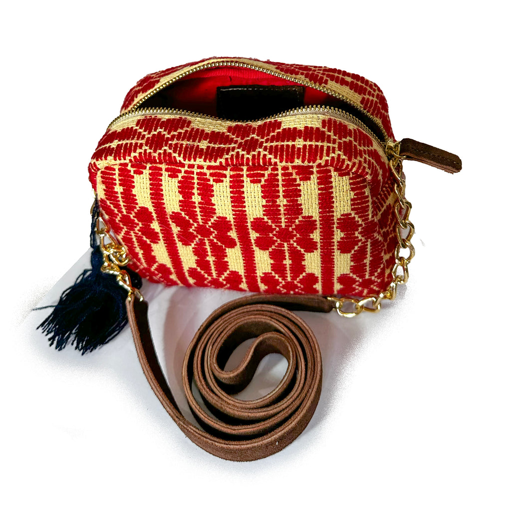 Bolsa Bordado a mano "Maribel" – Rojo – Raízal