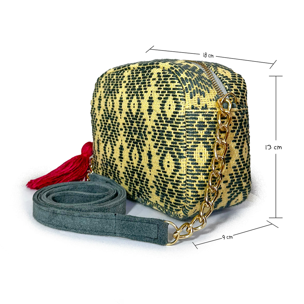Bolsa Bordado a mano "Maribel" – Gris – Raízal