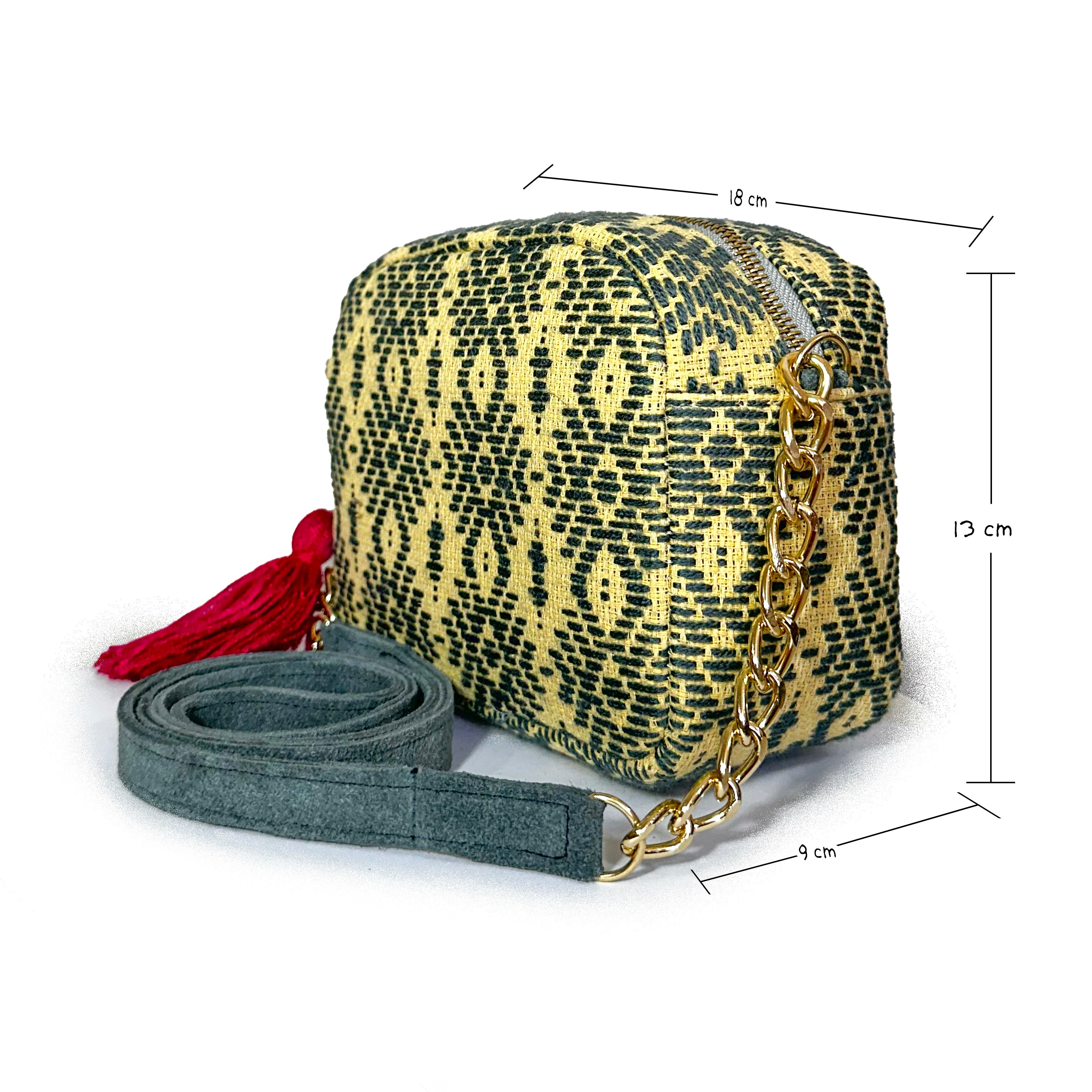 Bolsa Bordado a mano "Maribel" – Gris – Raízal