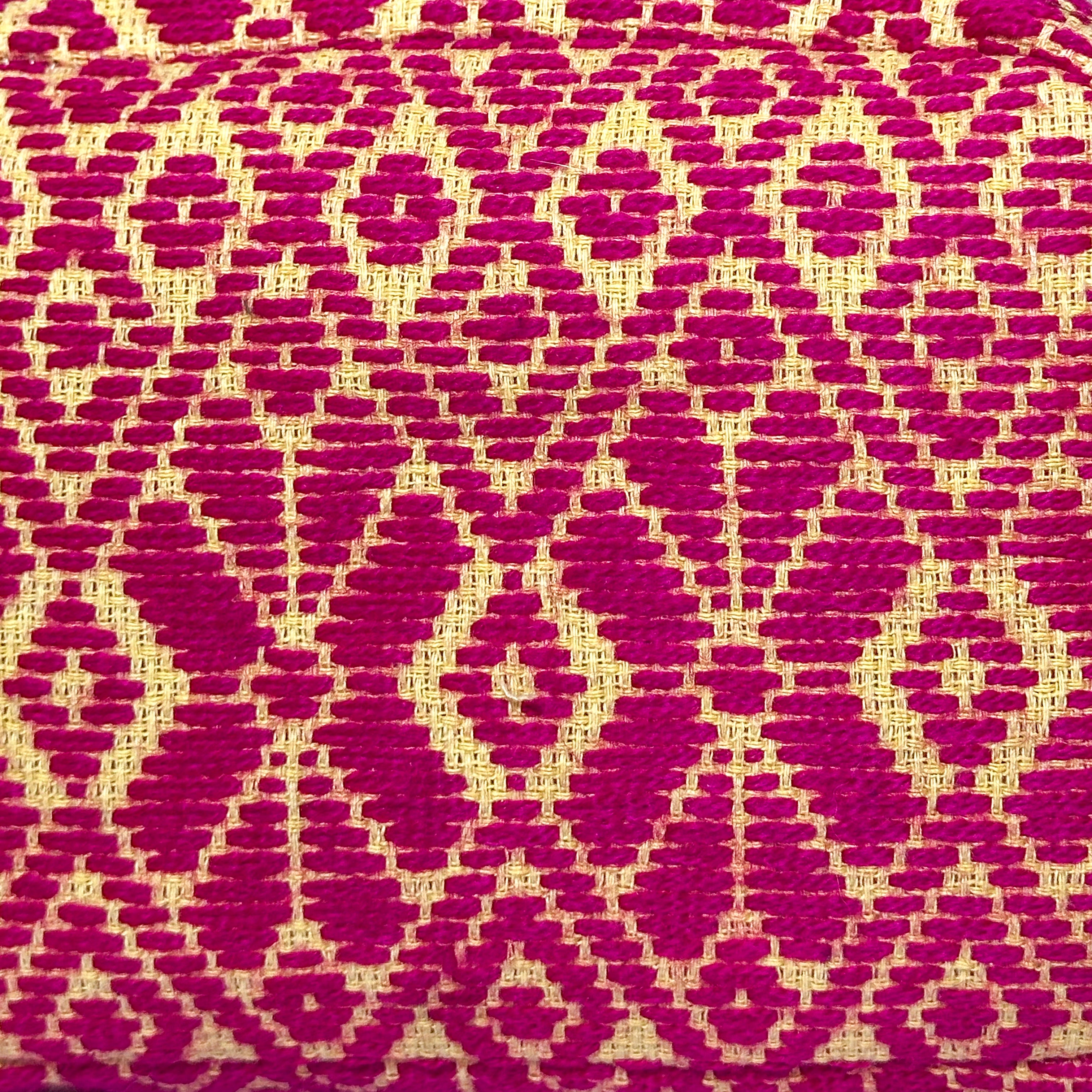 Cosmetiquera Bordado a mano "Rosalía" – Rosa – Raízal