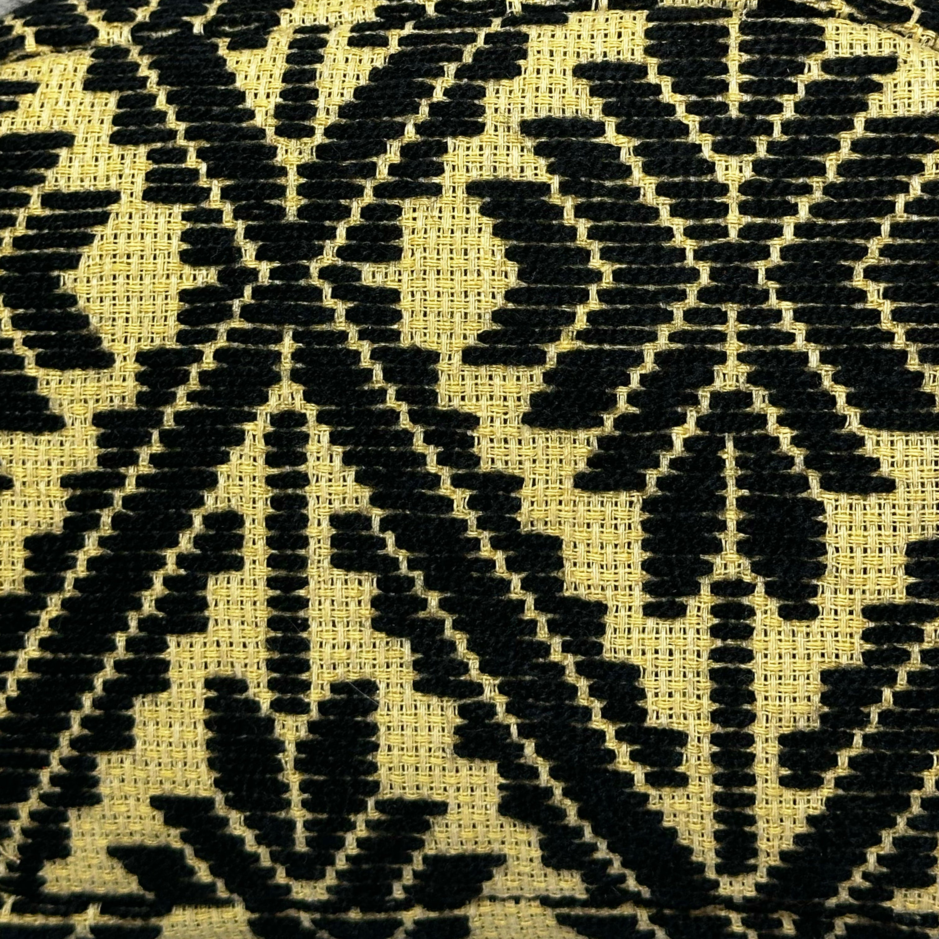 Cosmetiquera Bordado a mano "Rosalía" – Negro – Raízal