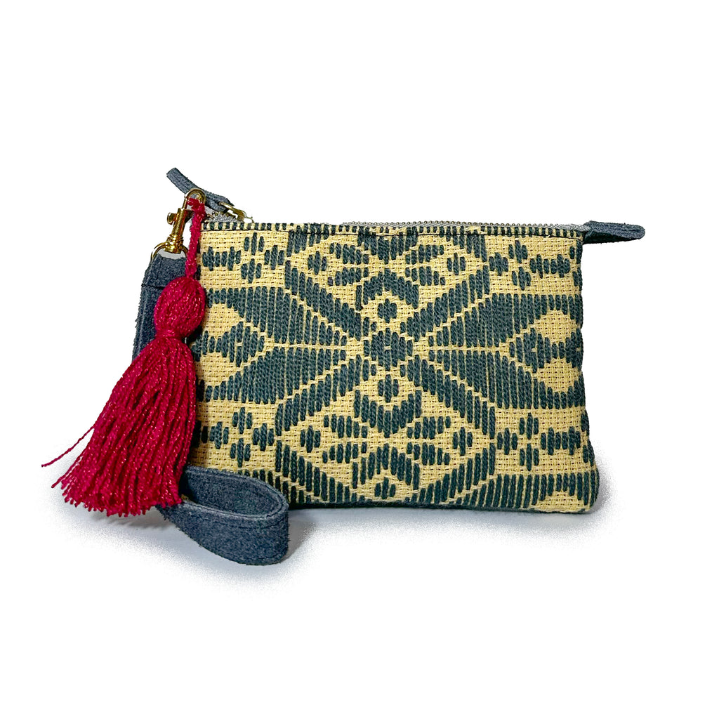 Muñequera Bordado a Mano "Rosario" – Gris – Raízal