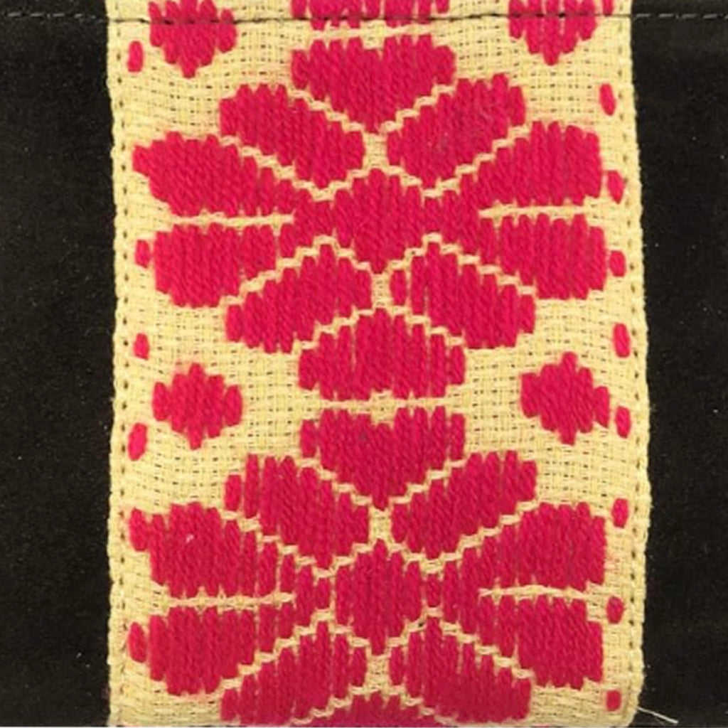 Muñequera Bordado a Mano "Erika" – Rosa – Raízal