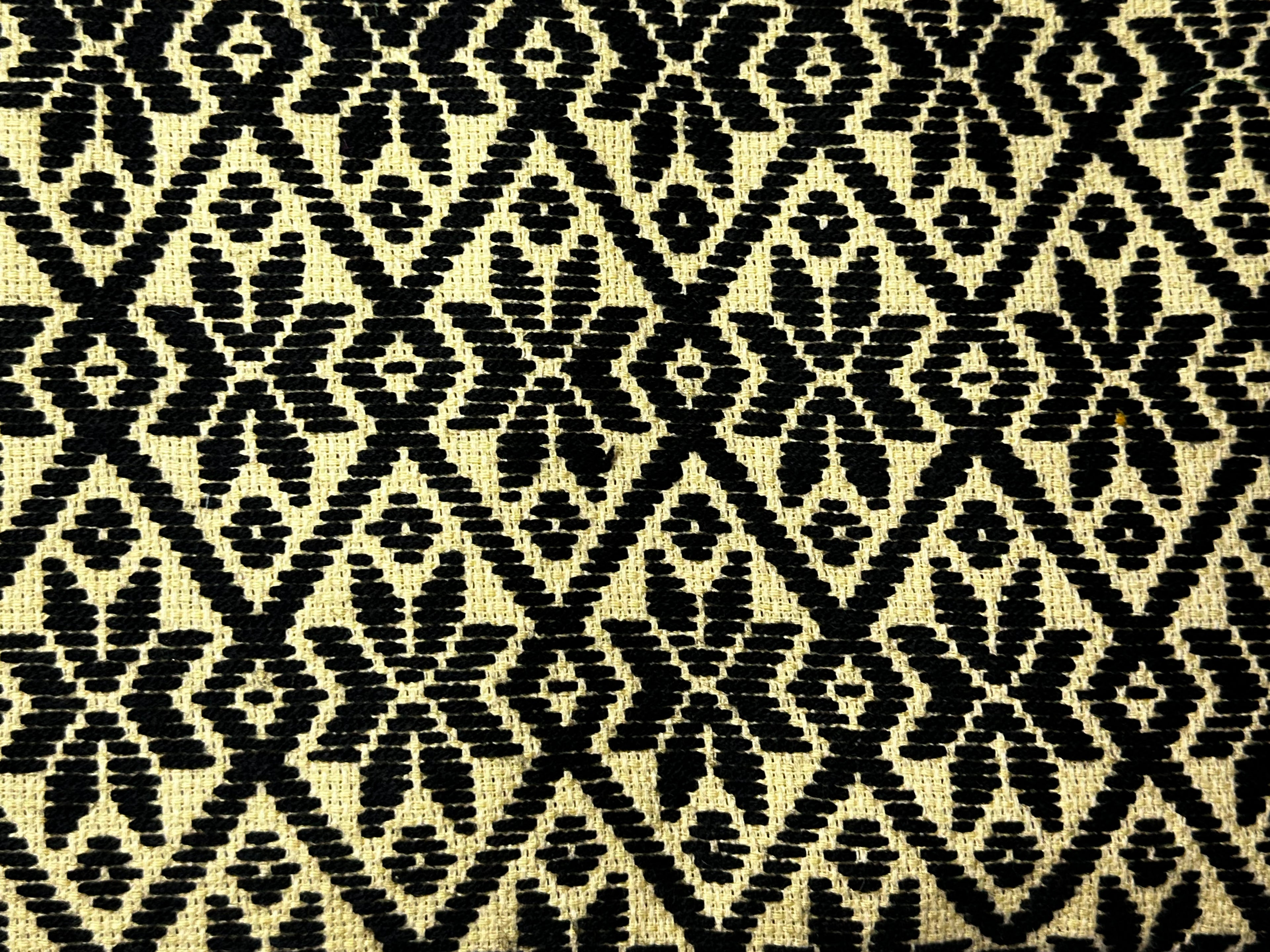 Crossbody Bordado a Mano "Vicenta" – Negro – Raízal