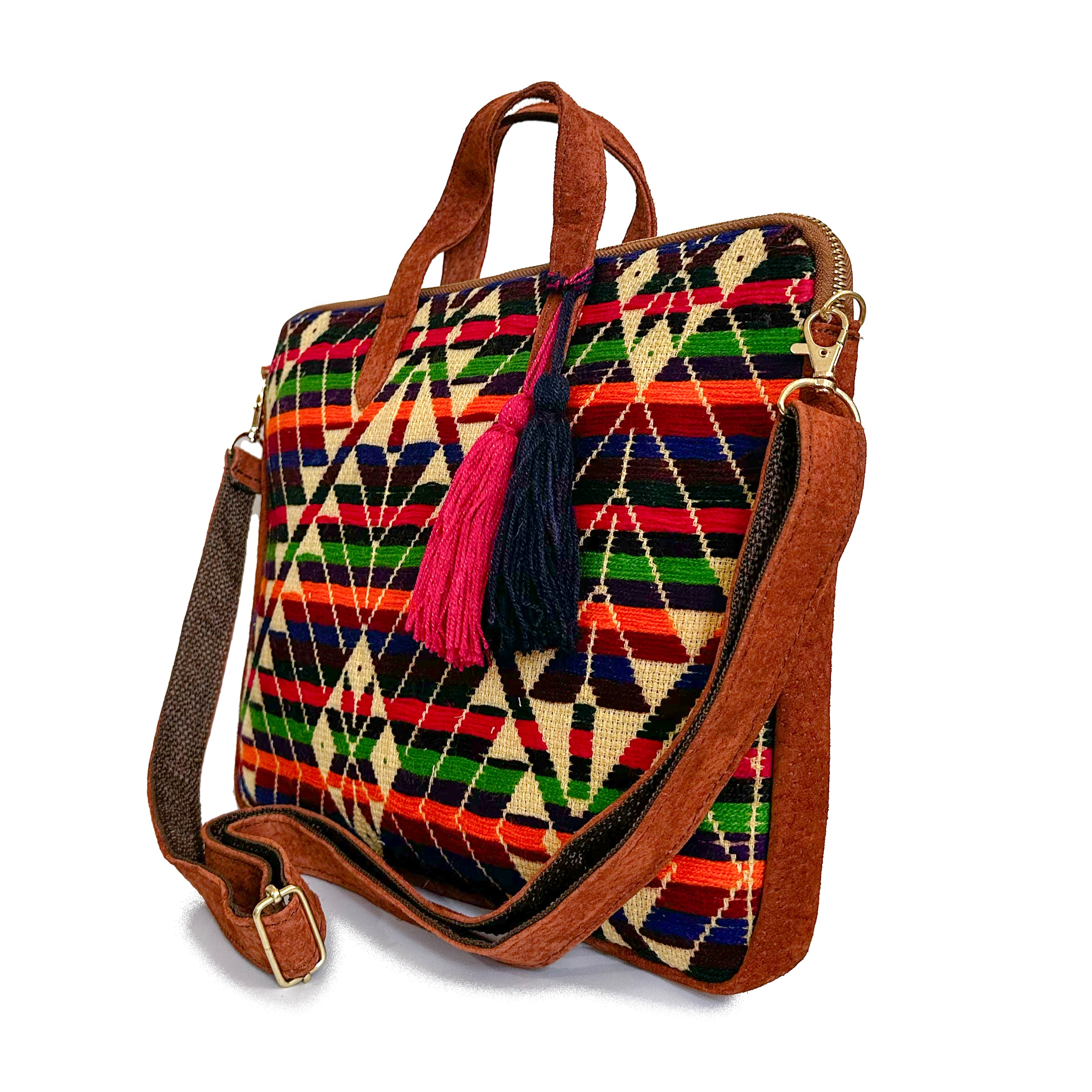 Portalaptop Bordado a Mano "Martha" - 13" – Multicolor – Raízal