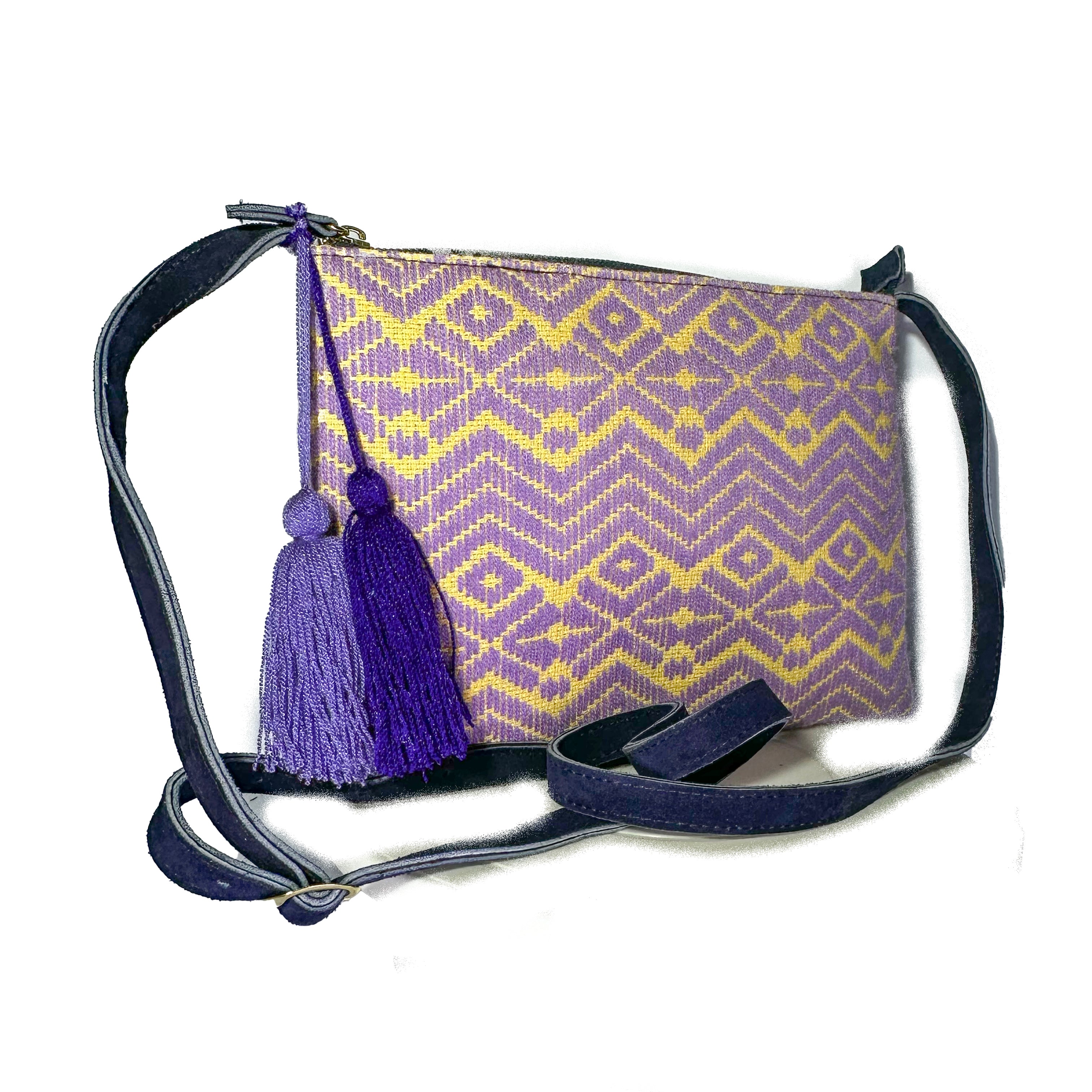 Crossbody Bordado a Mano "Vicenta" – Lila – Raízal