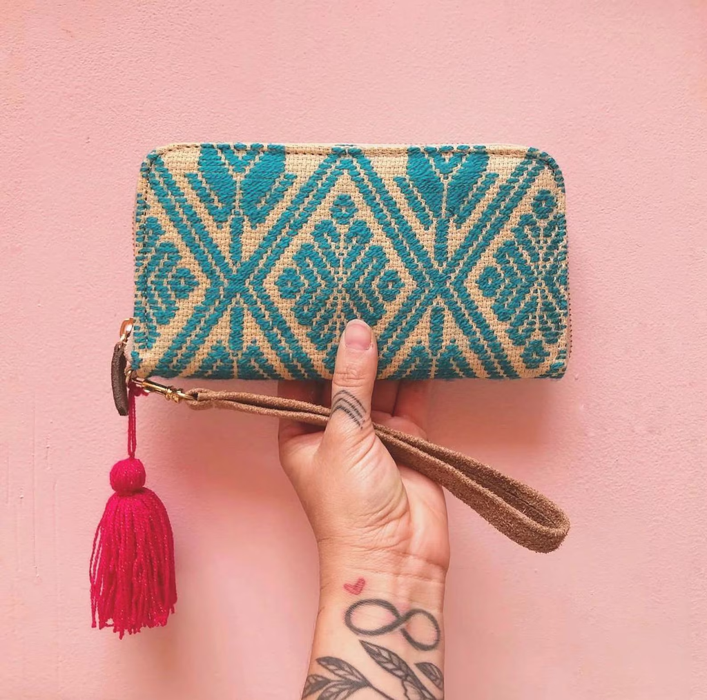 Cartera Bordado a mano "Magdalena" – Rosa – Raízal