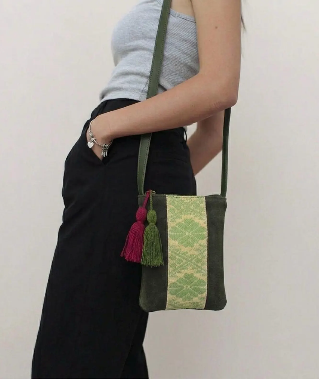 Crossbody Bordado a Mano "Angélica" – Multicolor – Raízal